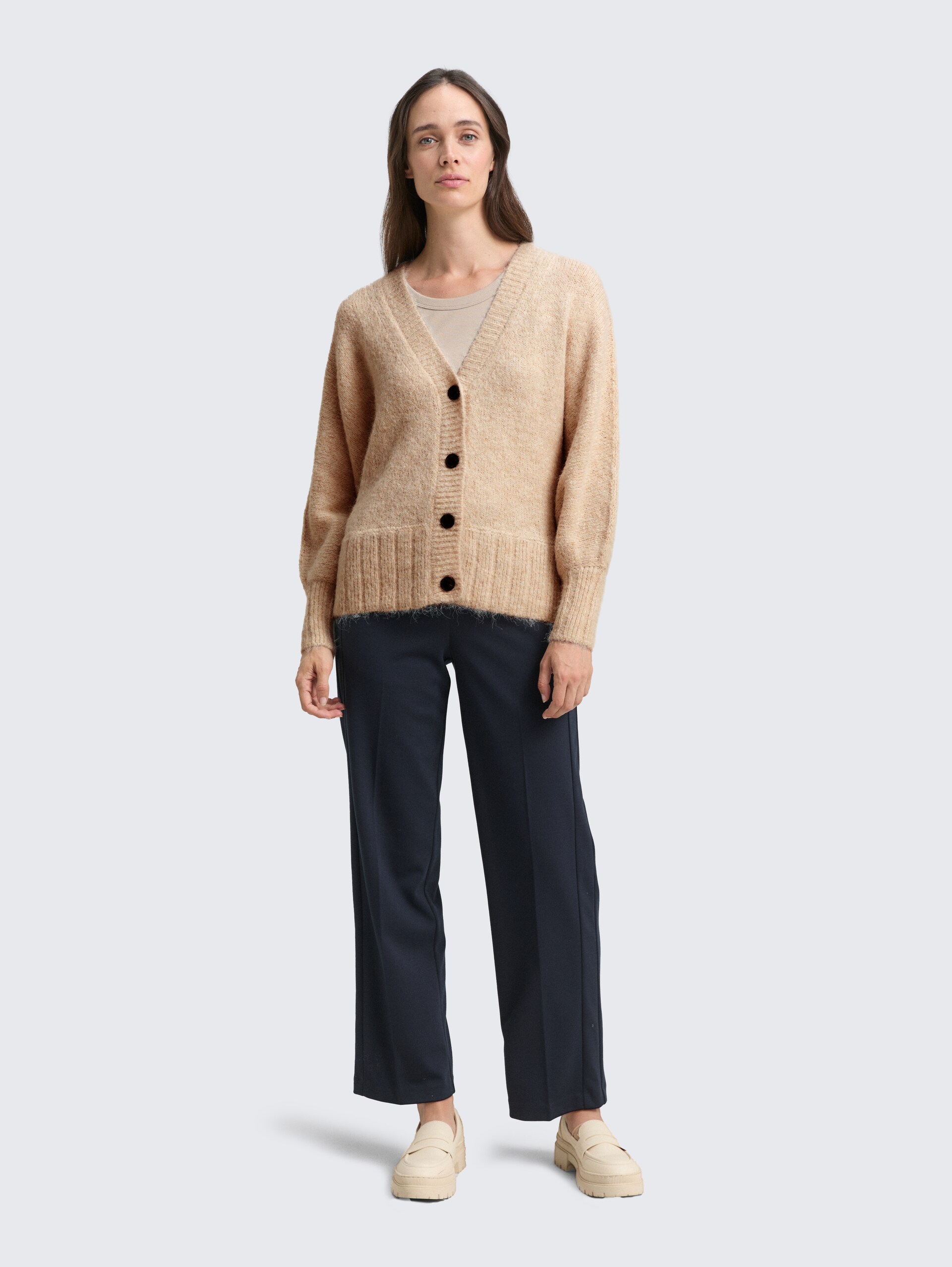 Oversize Cardigan mit Wollanteil - sand stone beige melange - Model-Vorderansicht