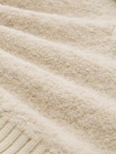 Bouclé Strickpullover mit Kragen - sand stone beige melange - Material-Ansicht