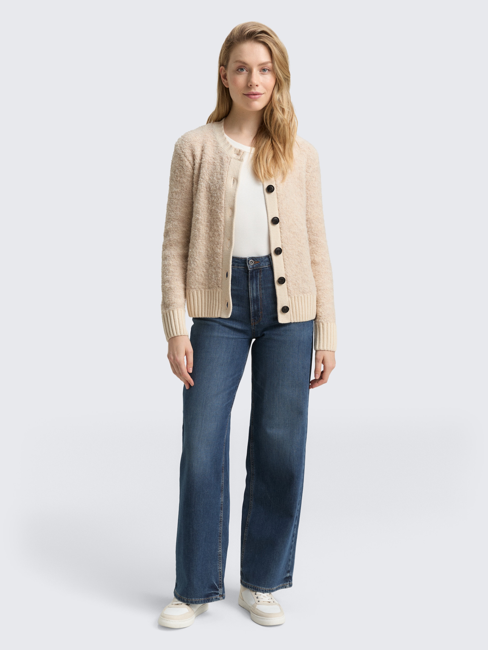 Bouclé Cardigan mit Wollanteil - sand stone beige melange - Model-Vorderansicht