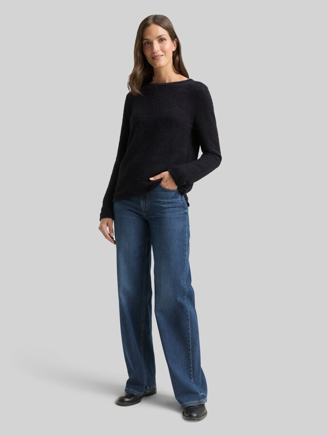Pull en maille en fil de plumes par Women, black stripe with featheryarn