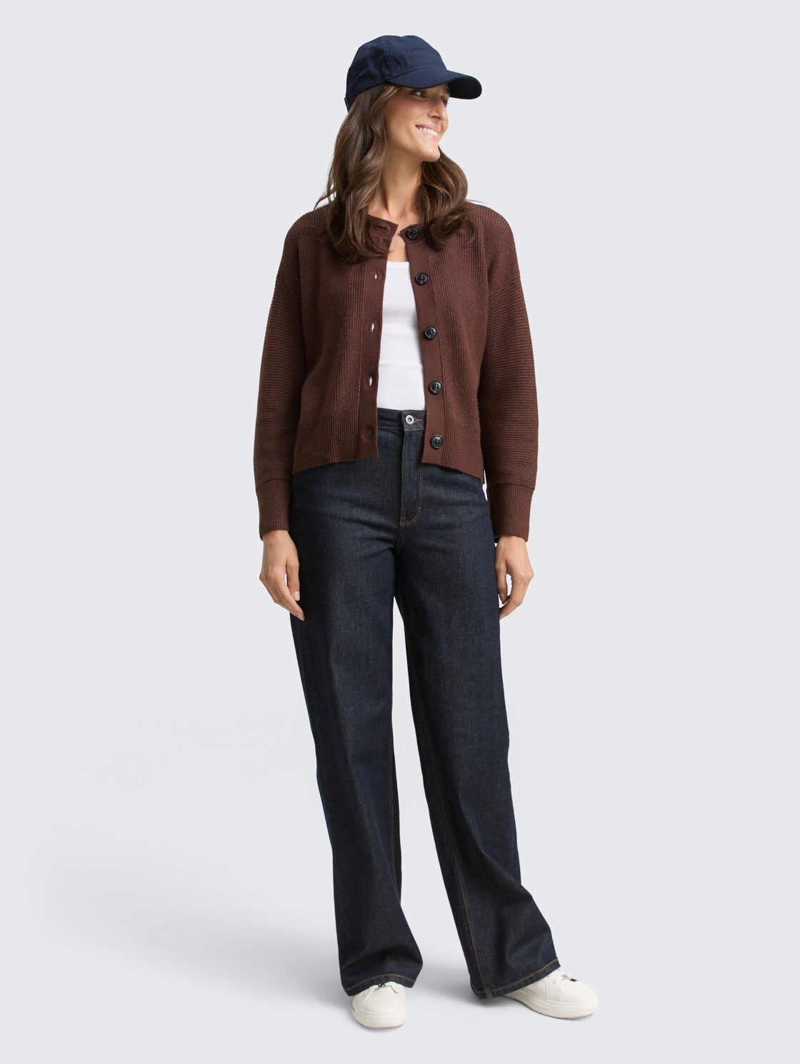 Oversize Cardigan mit Rundhalsausschnitt - dark pecan brown melange - Model-Vorderansicht