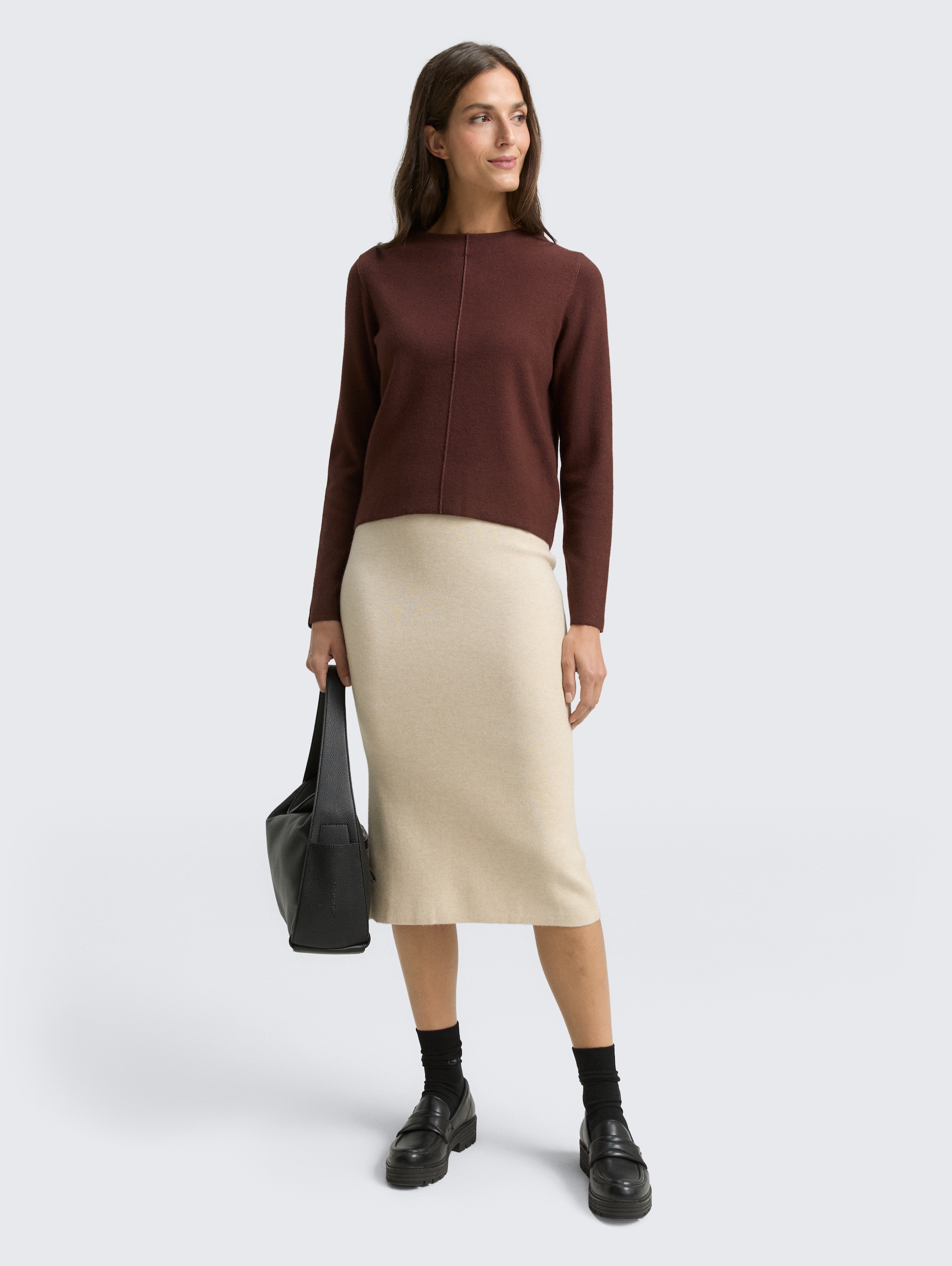Cropped Strickpullover mit Stehkragen - dark pecan brown melange - Model-Vorderansicht