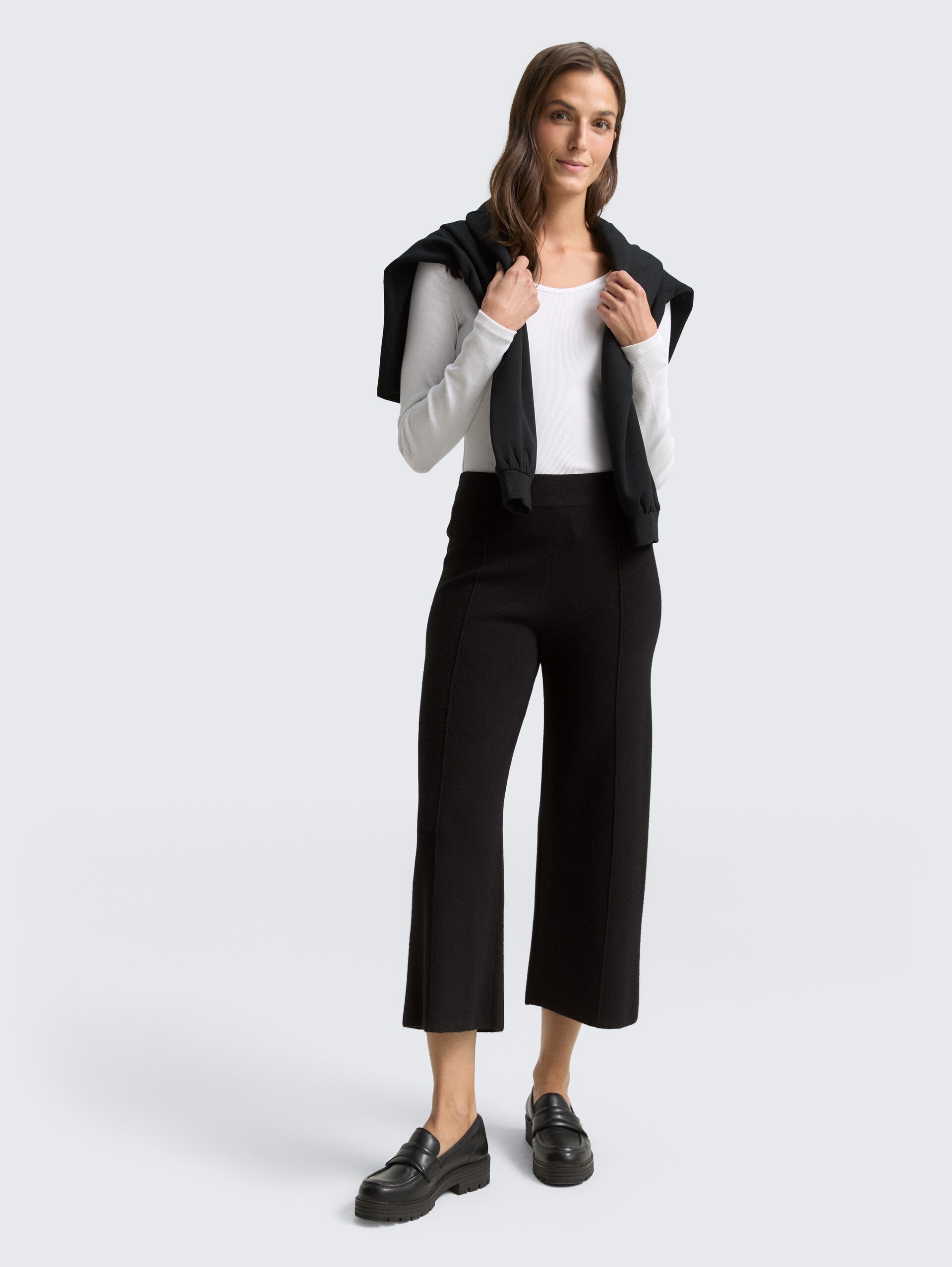 Culotte Strickhose - deep black - Model-Vorderansicht