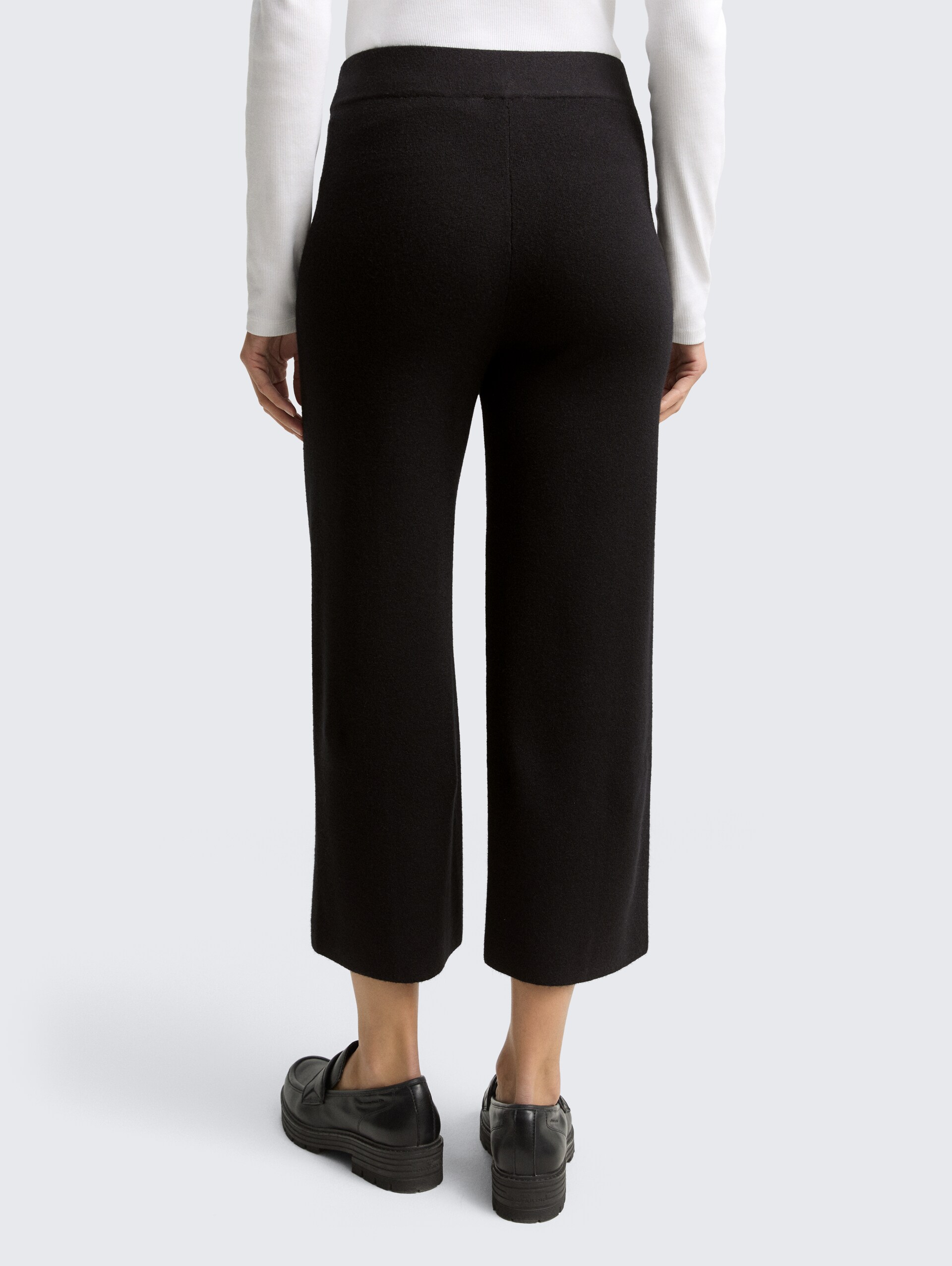 Culotte Strickhose - deep black - Auschnitt Model-Rückansicht