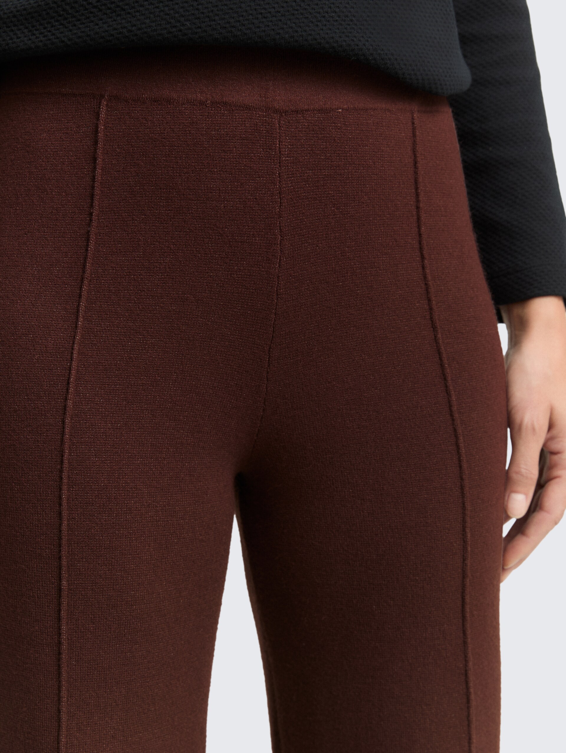 Culotte Strickhose - dark pecan brown melange - Detail-Model-Ansicht