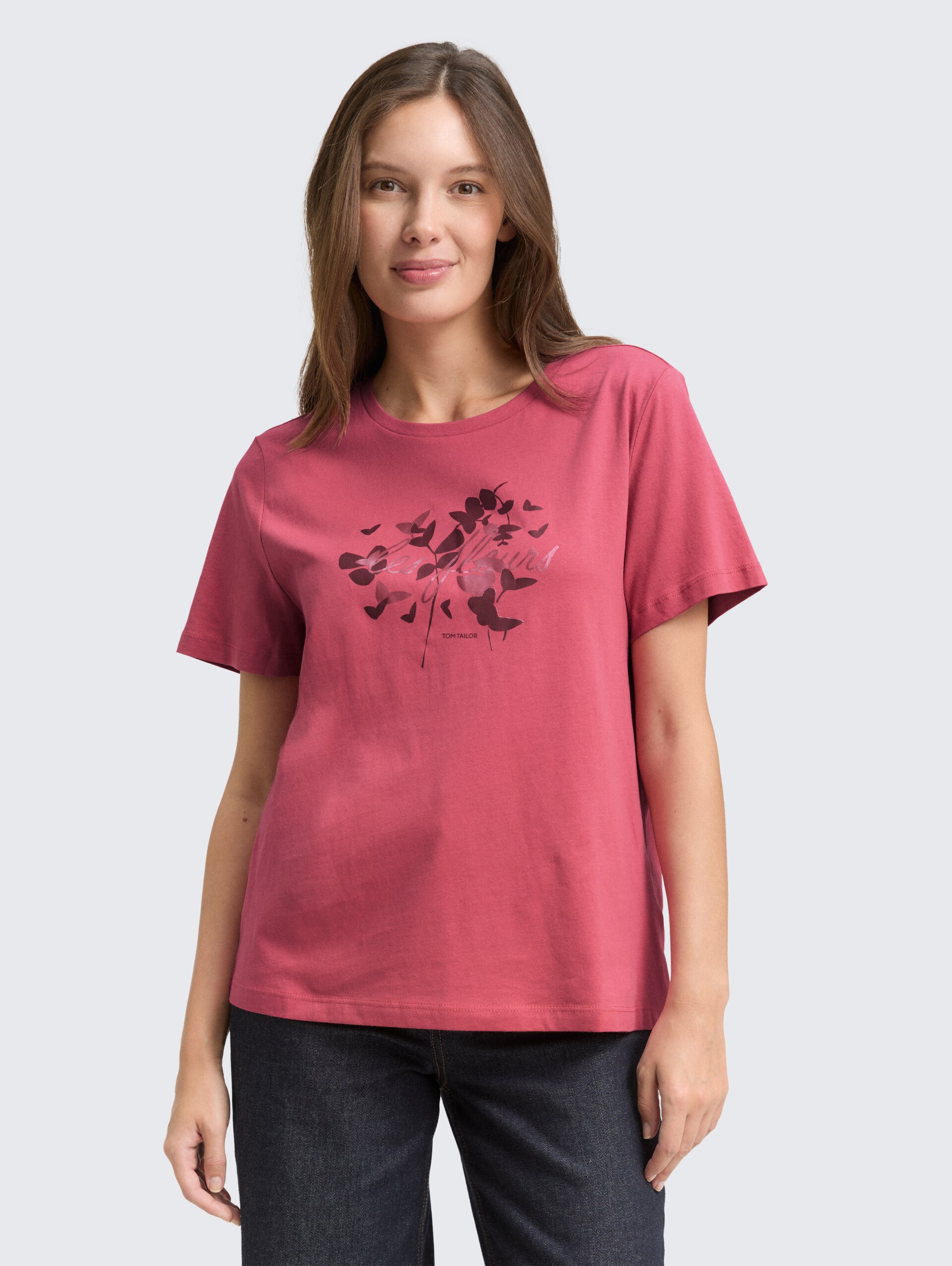 T-Shirt mit Print - cozy pink - Ausschnitt Model-Vorderansicht