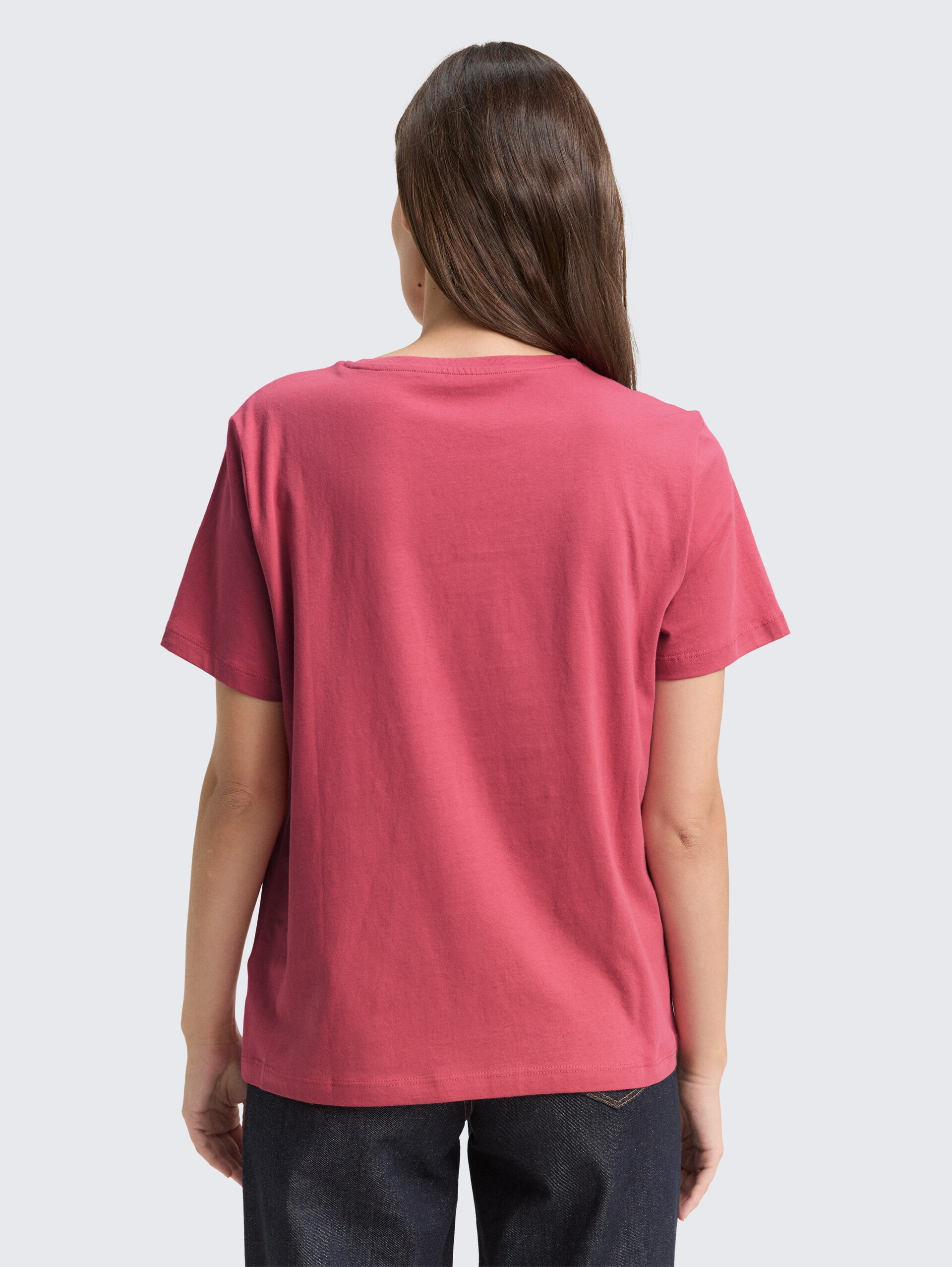 T-Shirt mit Print - cozy pink - Auschnitt Model-Rückansicht