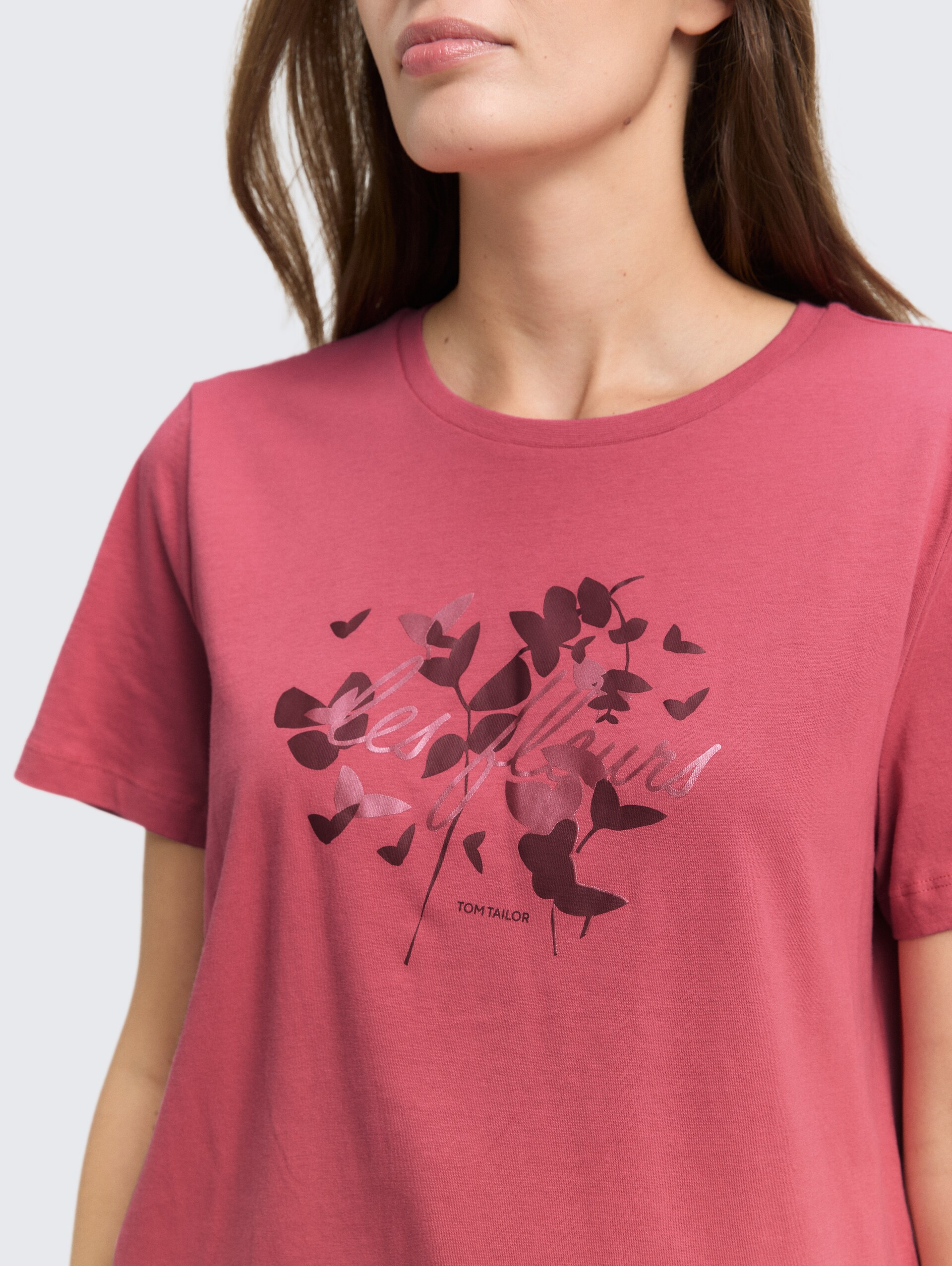 T-Shirt mit Print - cozy pink - Detail-Model-Ansicht