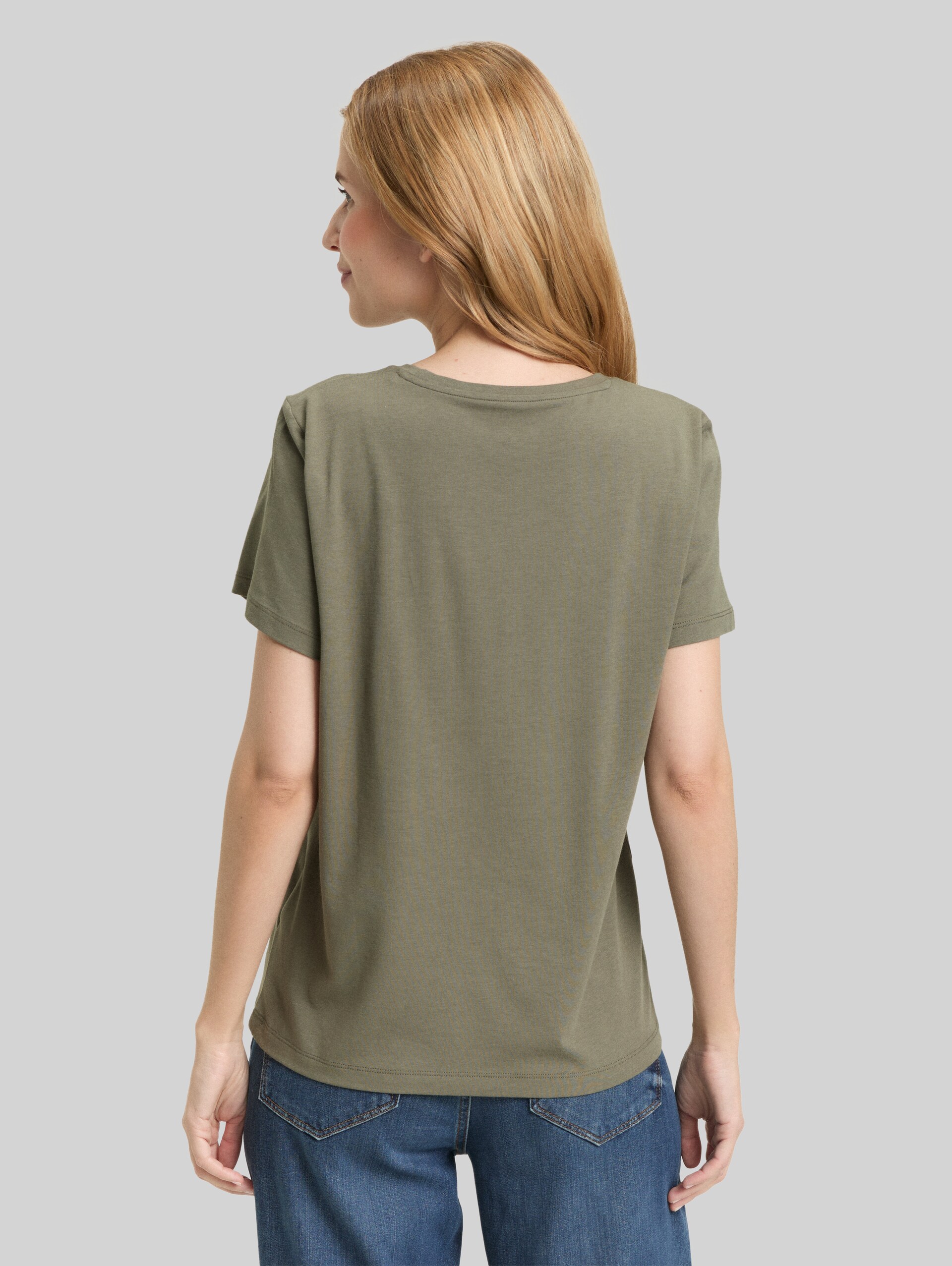 T-shirt with floral embroidery - cloudy green - Neckline model-back view