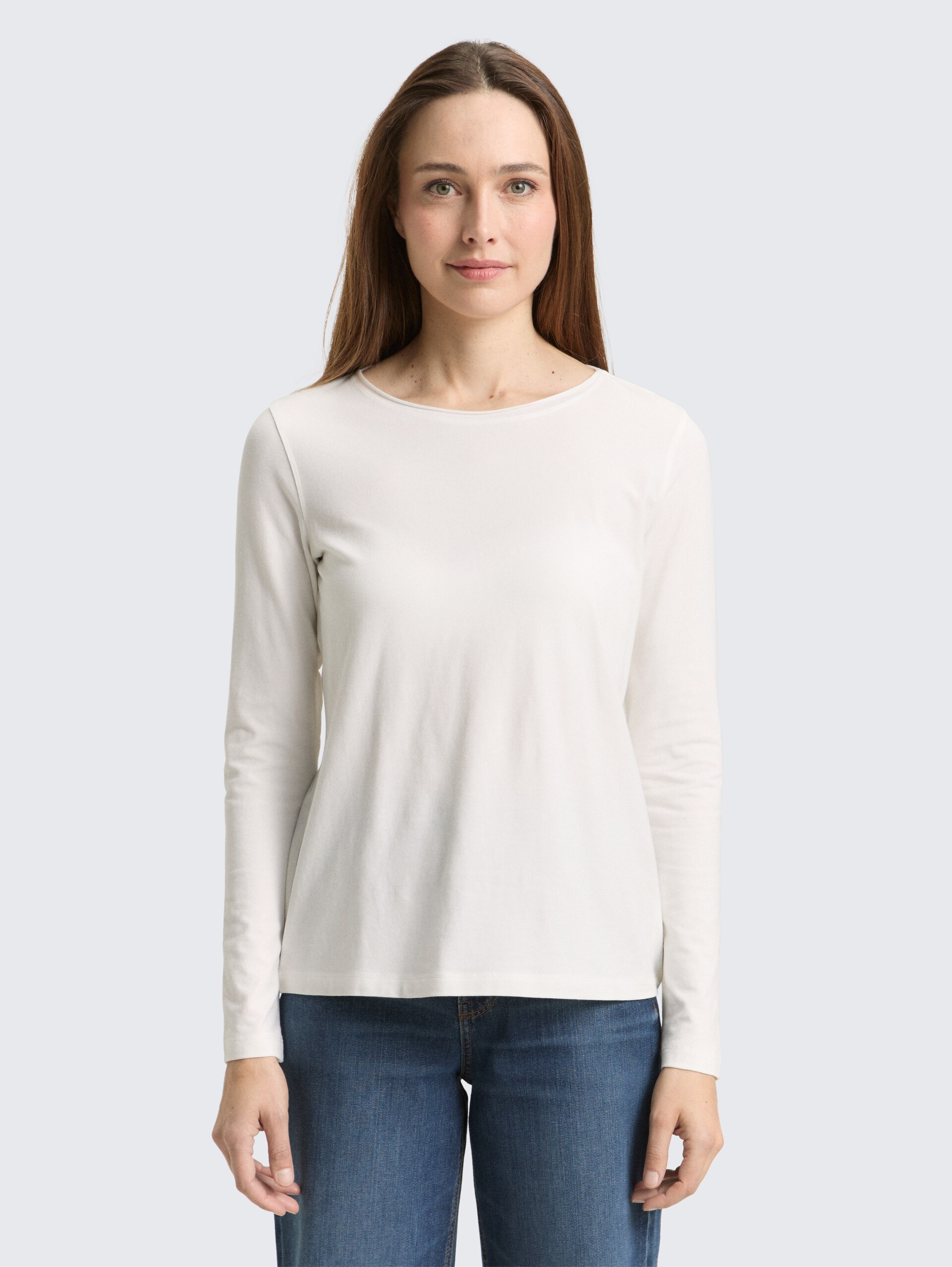 Basic Langarmshirt - Whisper White - Ausschnitt Model-Vorderansicht