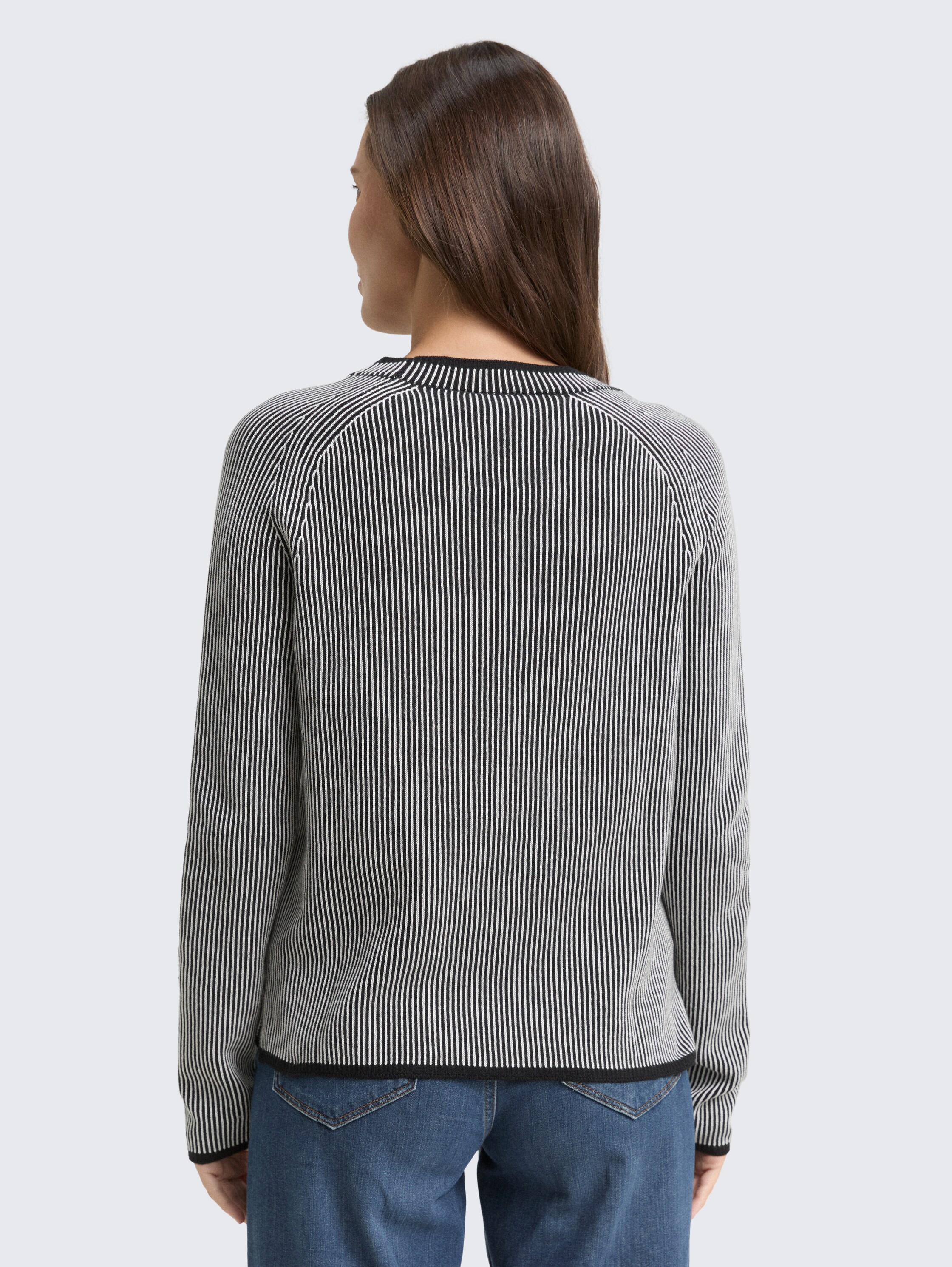 Knitted jumper with round neck - black_white_plaited_knit - 
