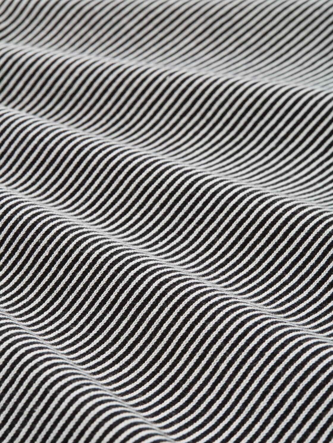 Strickpullover mit Rundhalsausschnitt - black white plaited knit - Material-Ansicht