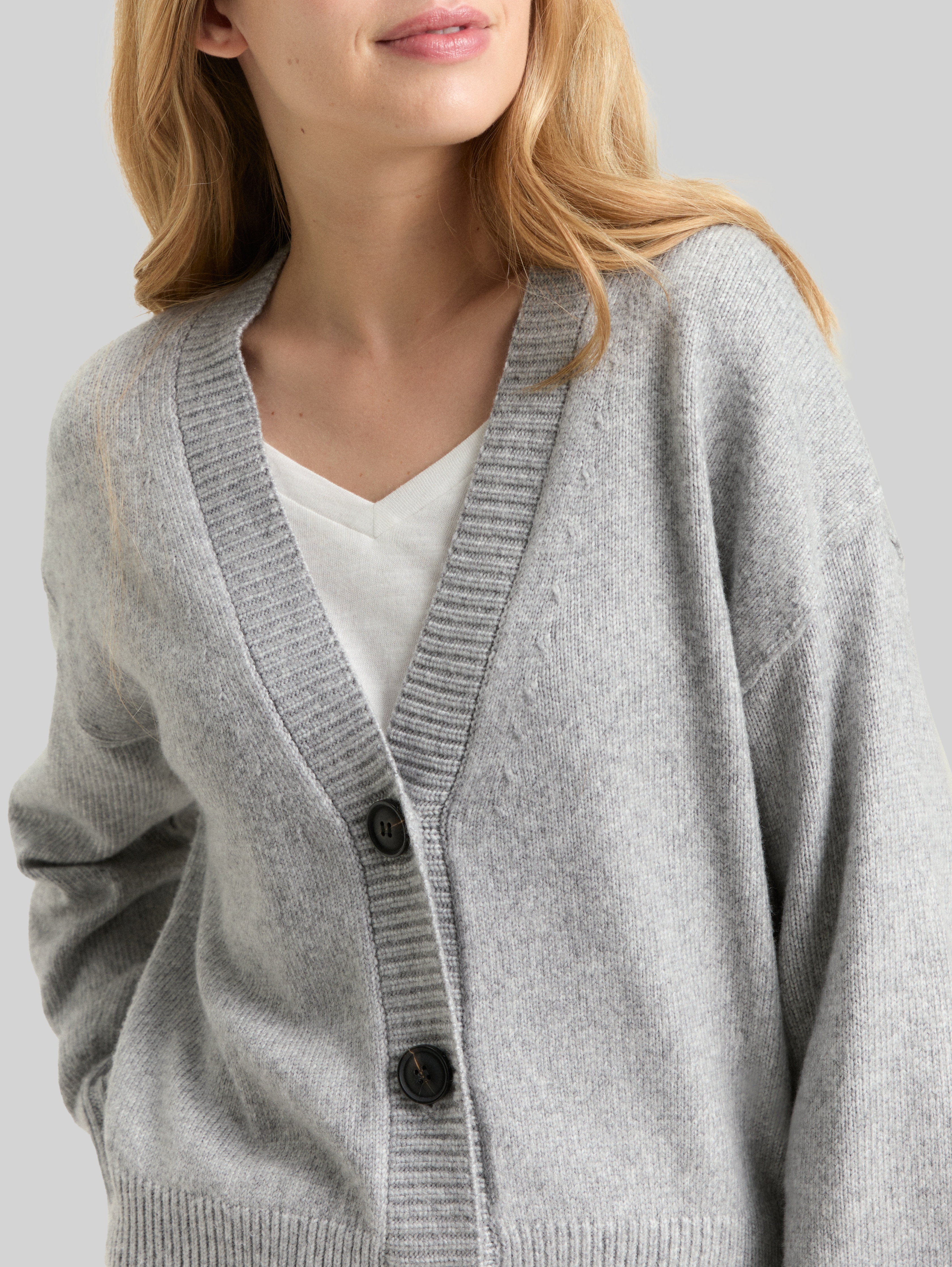 トゥジュー V-neck loose fit boy ‘s cardigan Loose fit cardigan with V-neck in grey by Tom Tailor