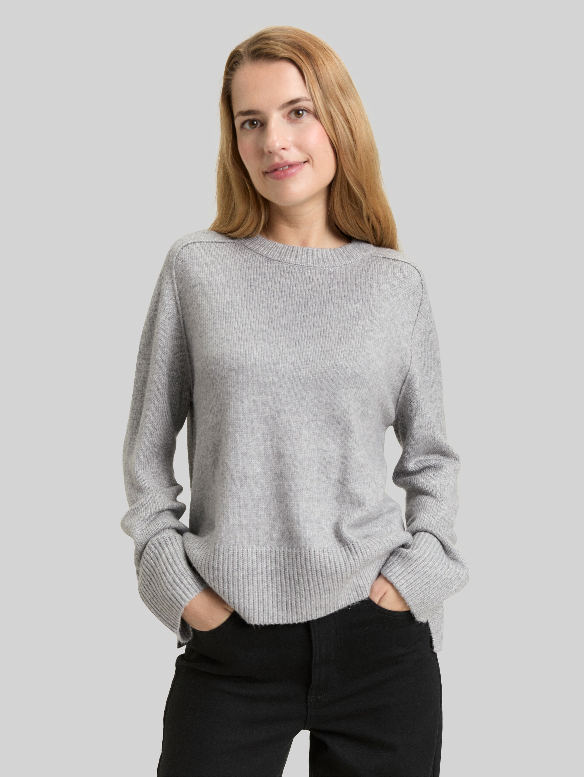 Loose Fit Strickpullover - medium silver grey melange - Ausschnitt Model-Vorderansicht