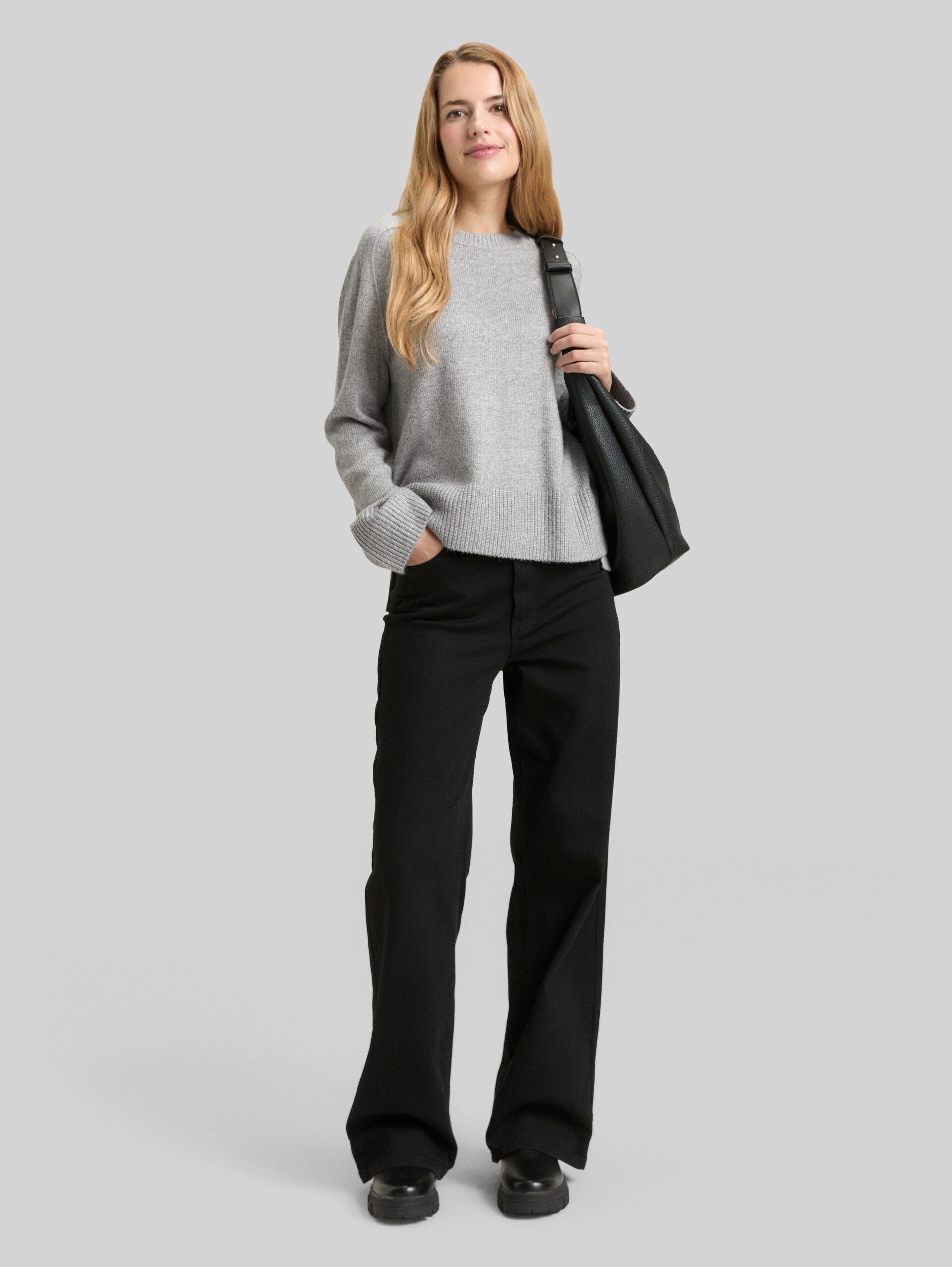 Loose Fit Strickpullover - medium silver grey melange - Model-Vorderansicht