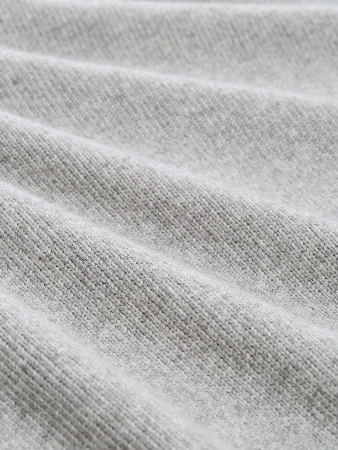 Oversized knitted jumper with stand-up collar - medium silver grey melange - Material view