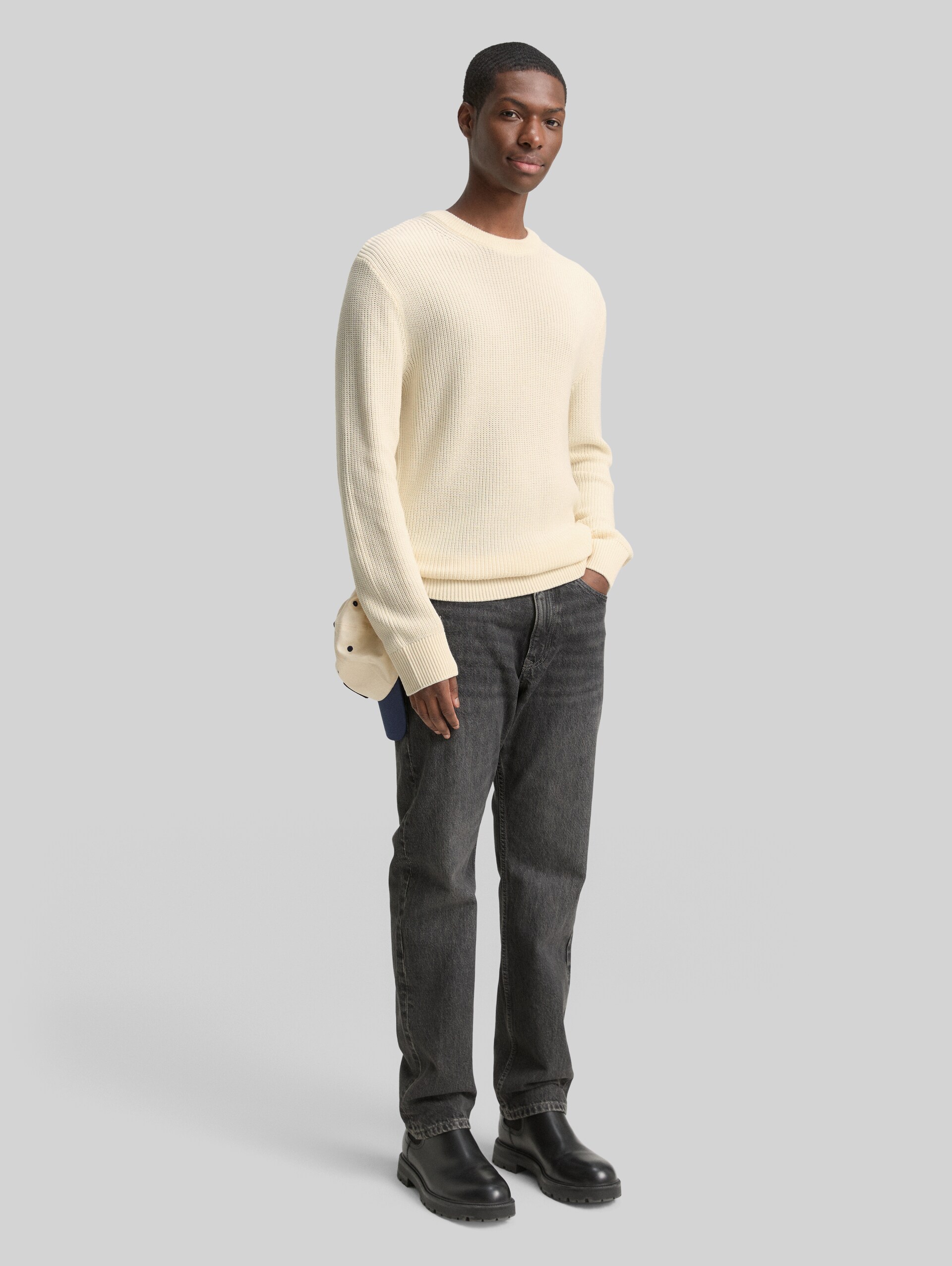 Knitted jumper - Wool White - Model front view