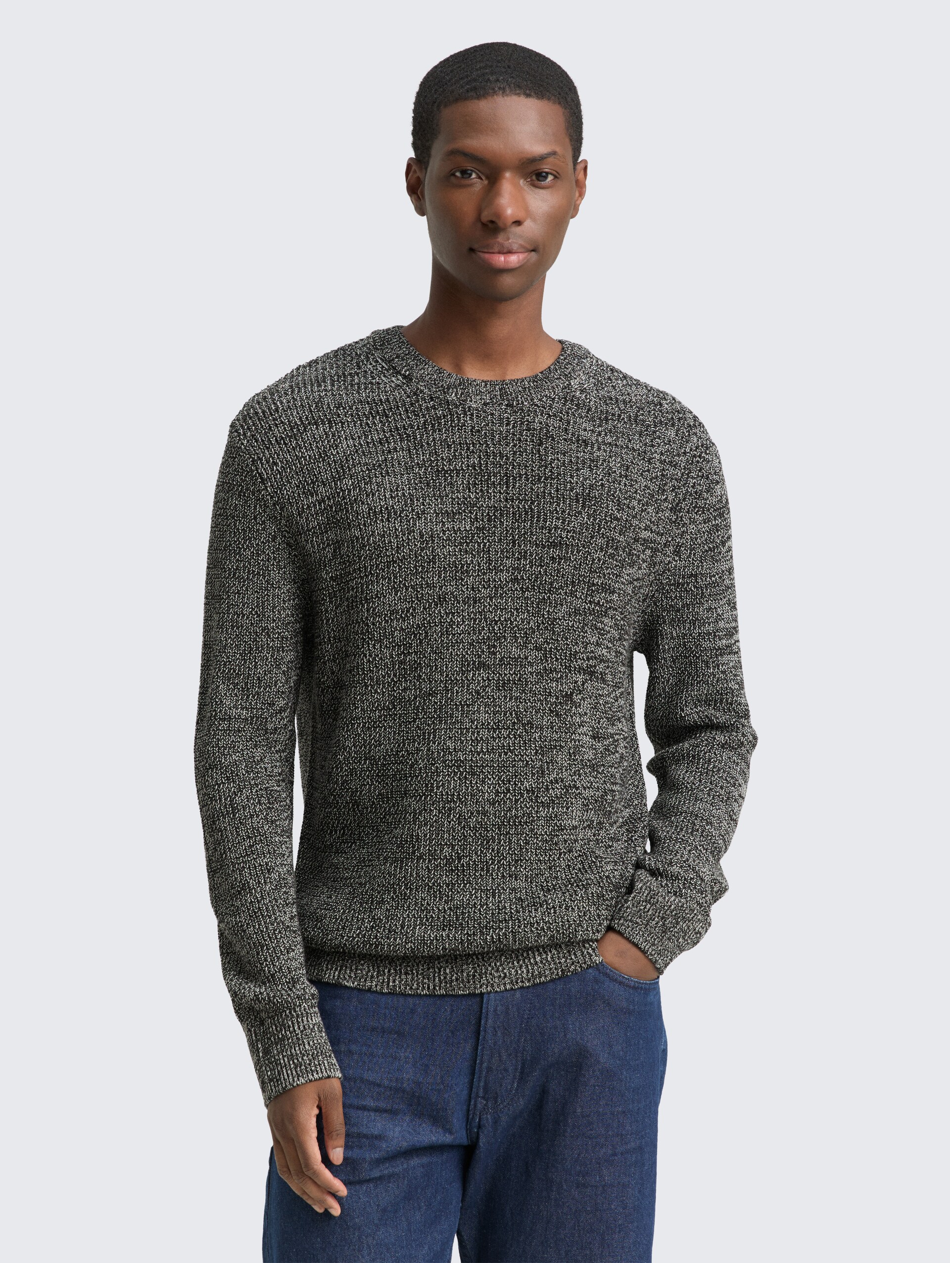 Strickpullover mit Rundhalsausschnitt - black white mouline - Ausschnitt Model-Vorderansicht