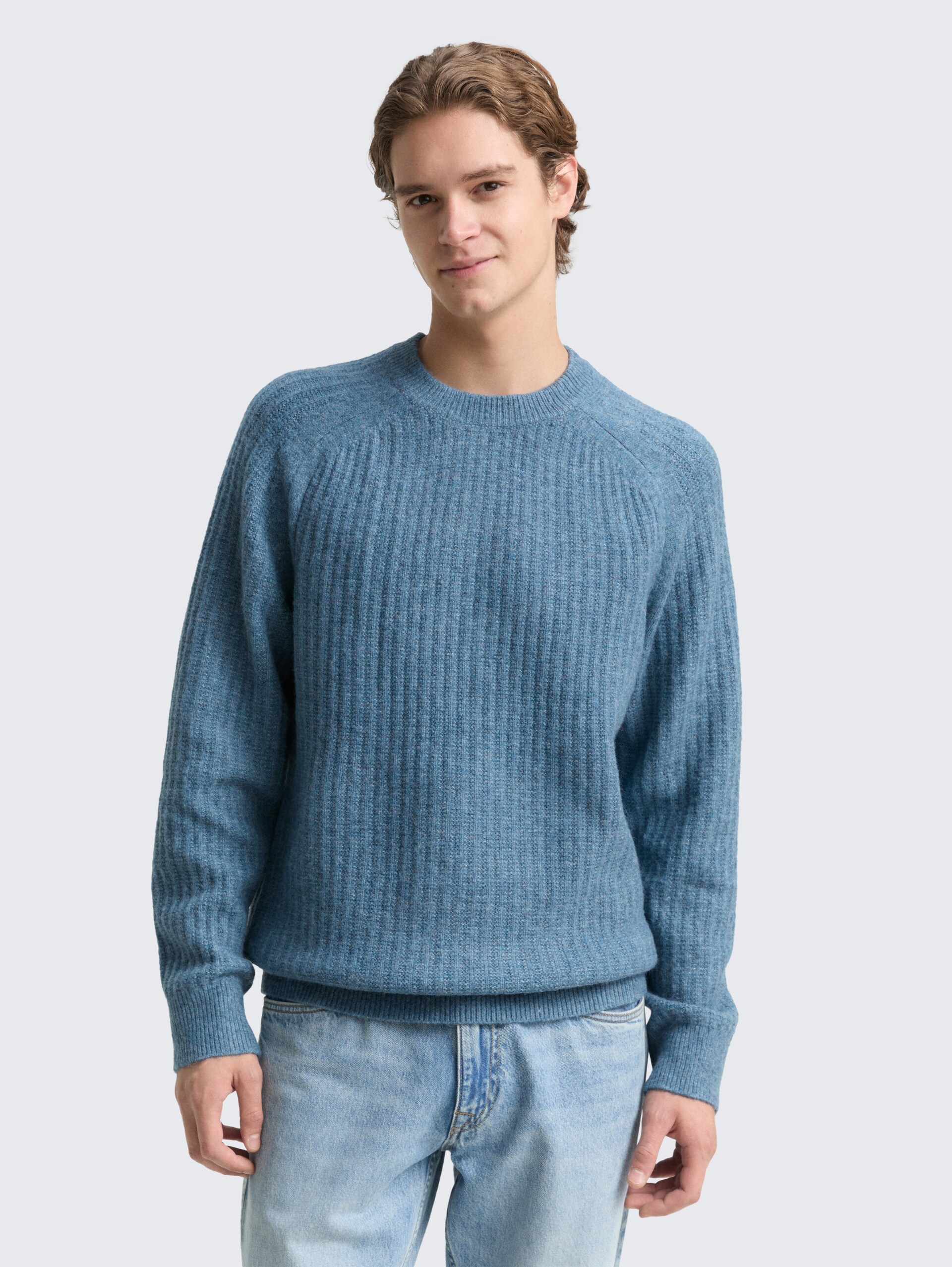 Strickpullover mit Rundhalsausschnitt - denim blue melange - Ausschnitt Model-Vorderansicht