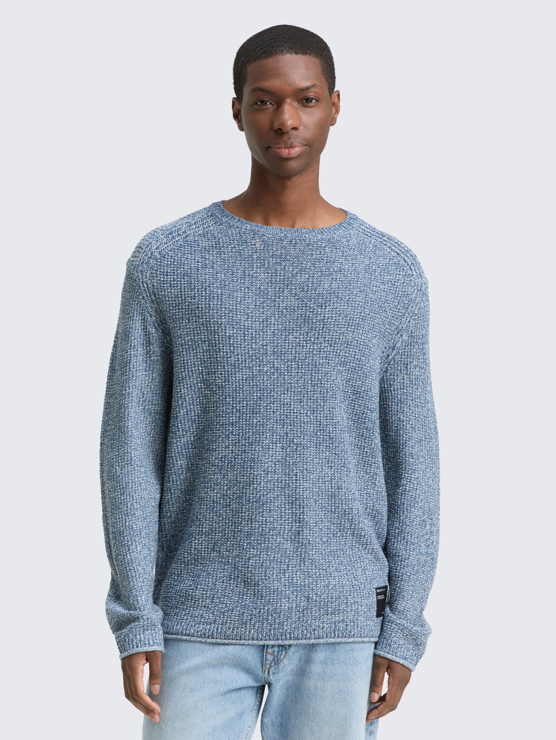 Strickpullover in Melange-Optik - denim blue white mouline - Ausschnitt Model-Vorderansicht