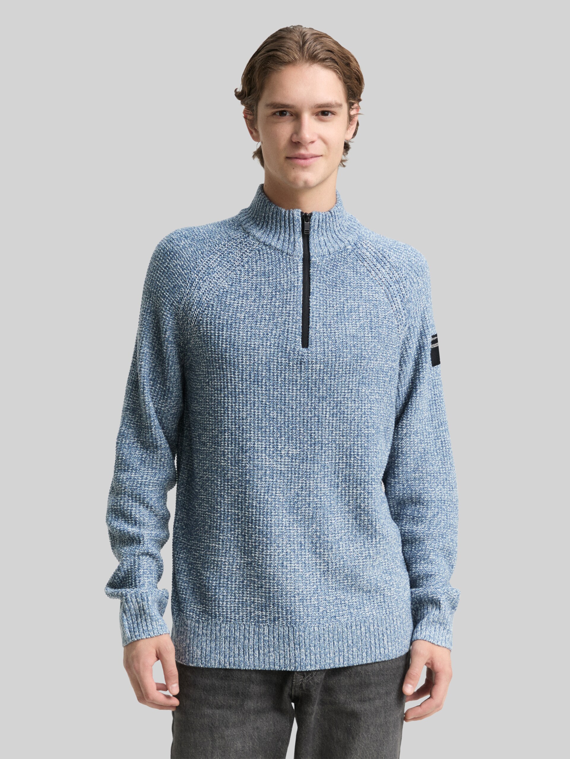 Troyer knitted jumper - denim blue white mouline - Neckline model front view