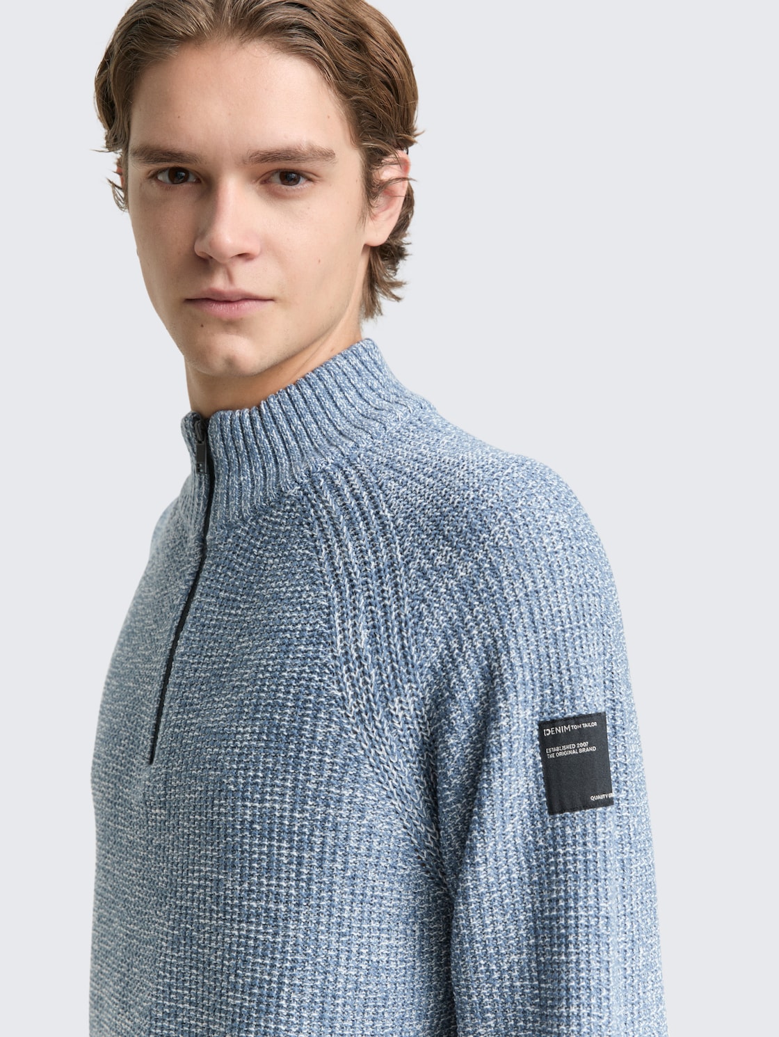 Troyer Strickpullover - denim blue white mouline - Detail-Model-Ansicht