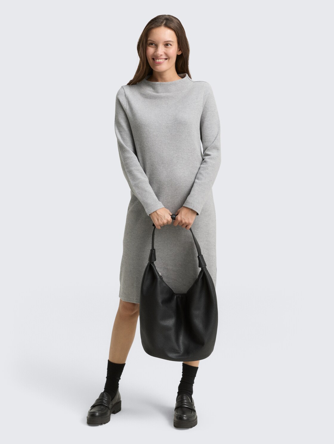 Cosy Kleid mit Stehkragen - medium silver grey melange - seitliche Model-Ansicht