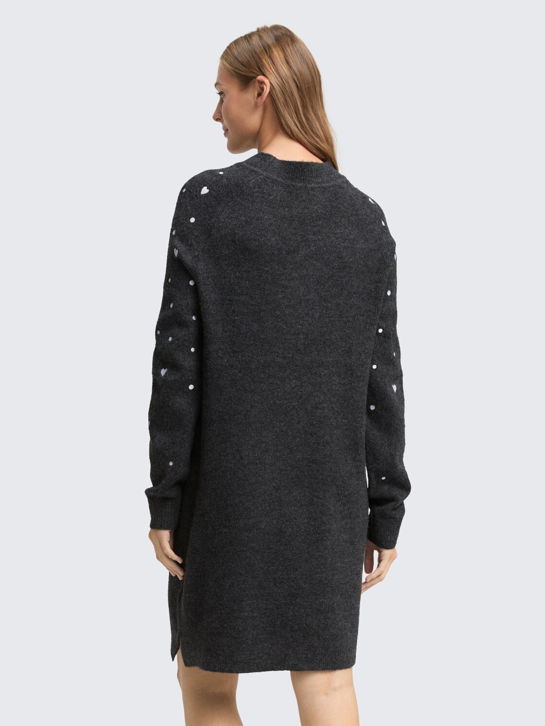 Mini-Kleid mit Herz-Stickerei - grey white dots and hearts - Model-Rückansicht