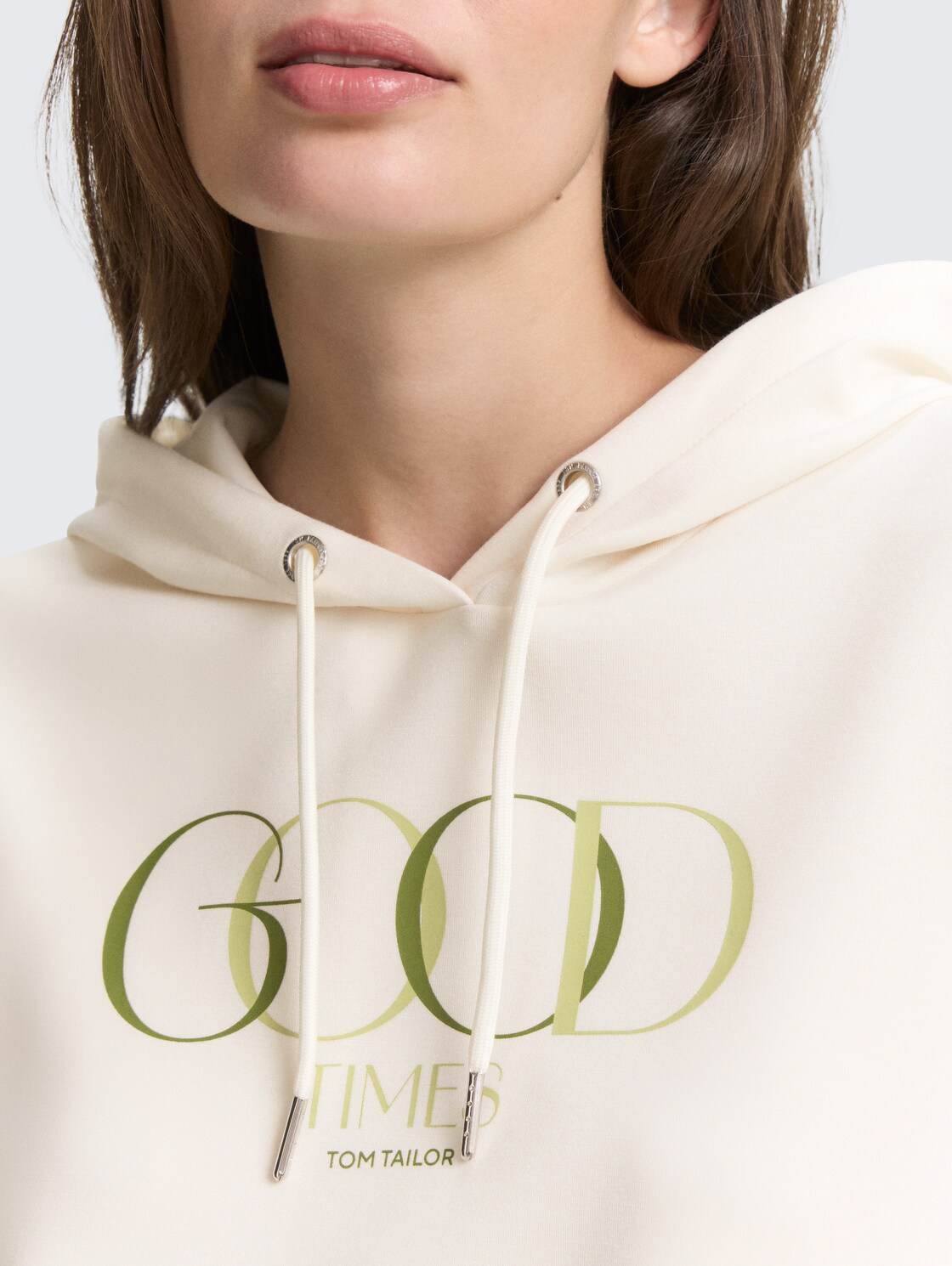 Hoodie Sweatshirt aus Scuba - Whisper White - Detail-Model-Ansicht