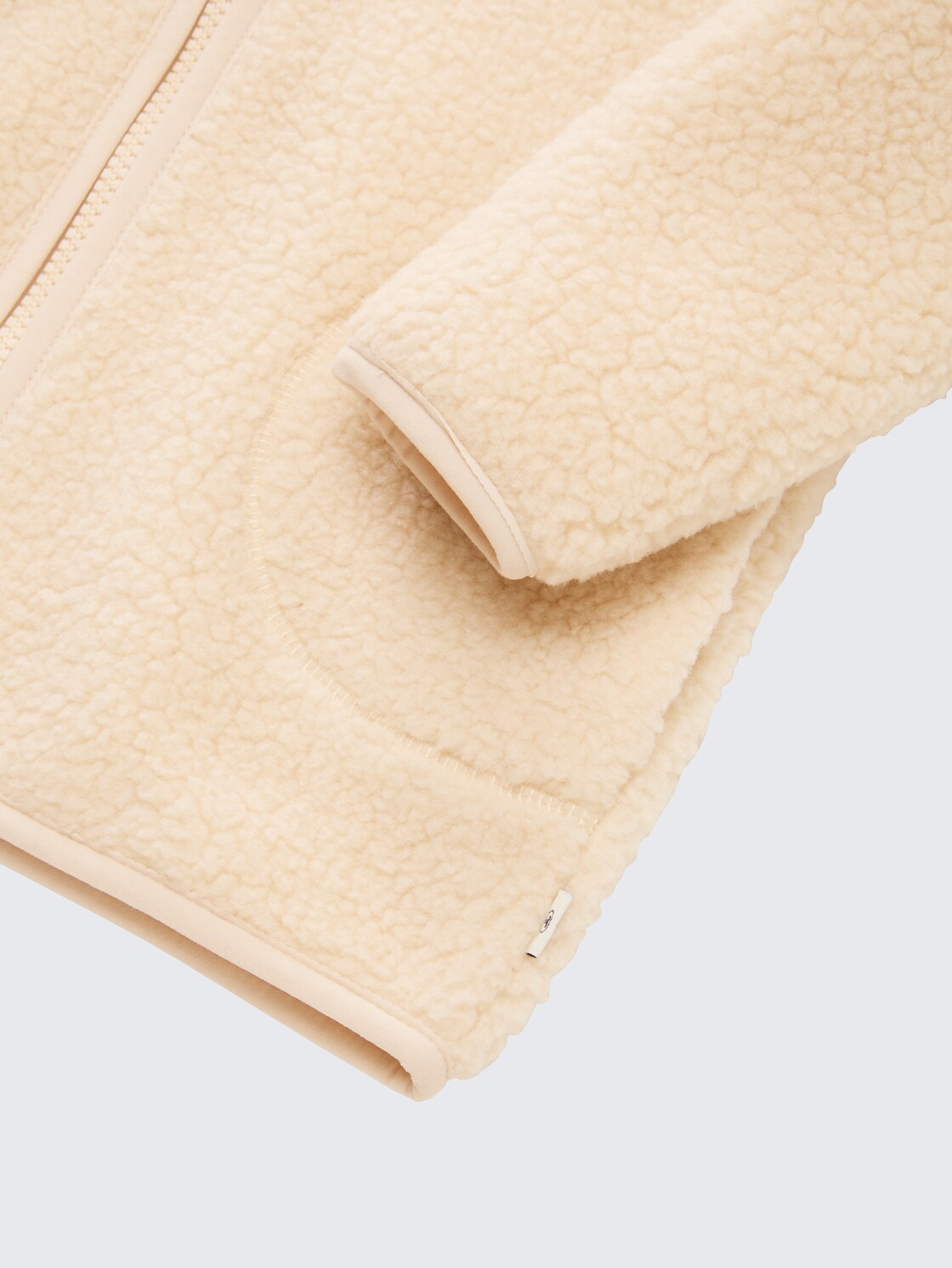 Teddy Sweatjacke mit Fleece - cloudy beige - Detail-Model-Ansicht