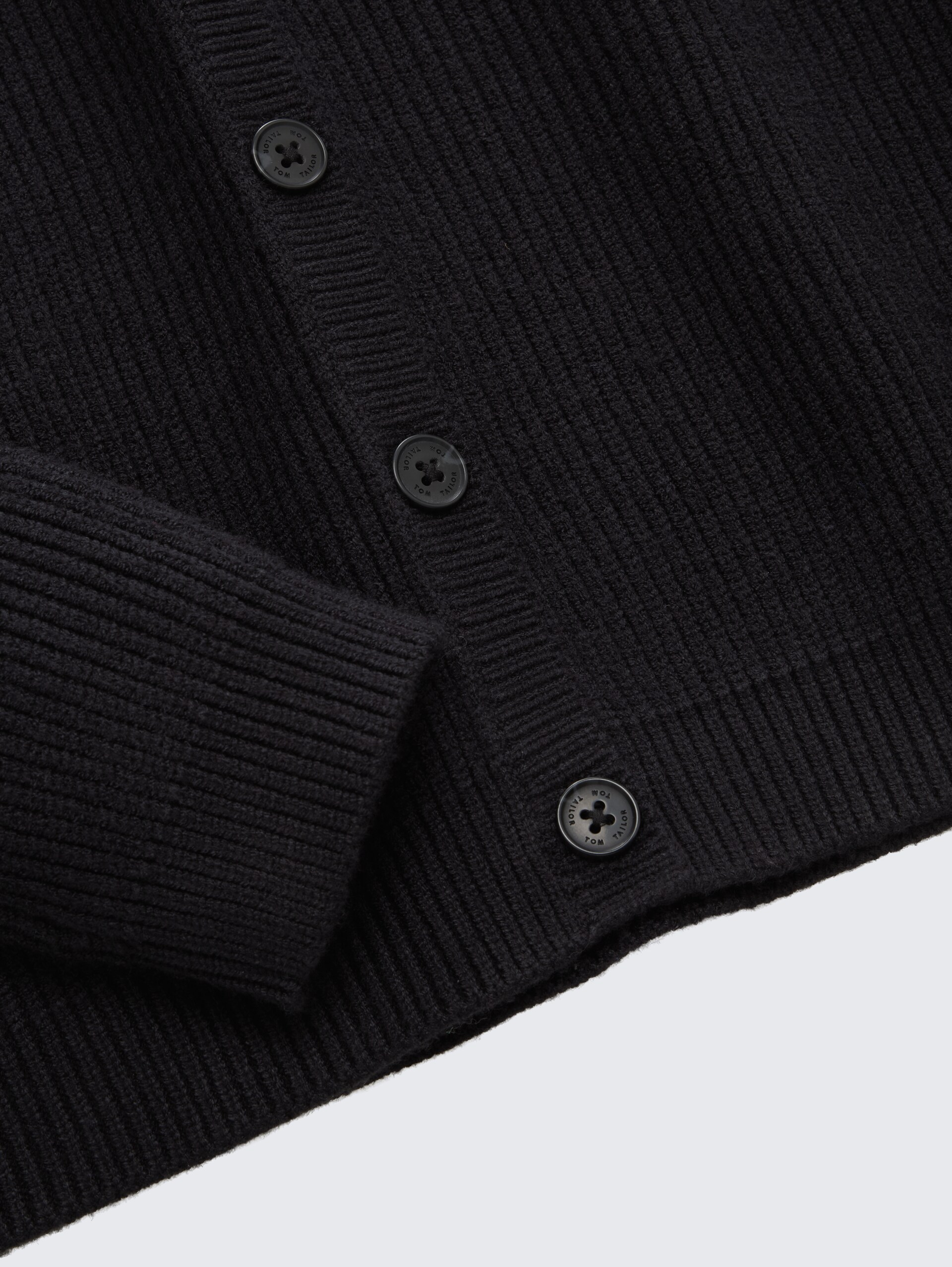 Cropped Cardigan mit V-Ausschnitt - heavy black - Detail-Model-Ansicht