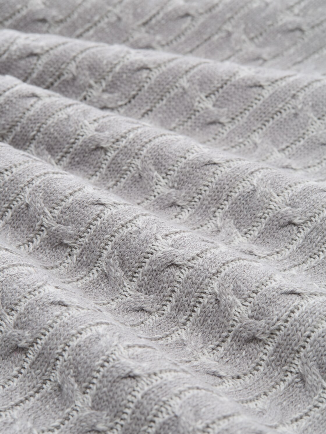 Troyer Strickpullover mit Zopfmuster - grey offwhite plated - Material-Ansicht