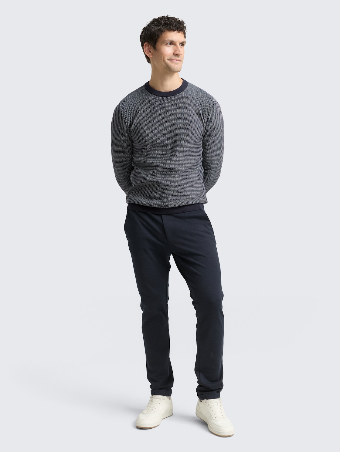 Strickpullover aus Baumwolle - navy offwhite dot stripe - Model-Vorderansicht