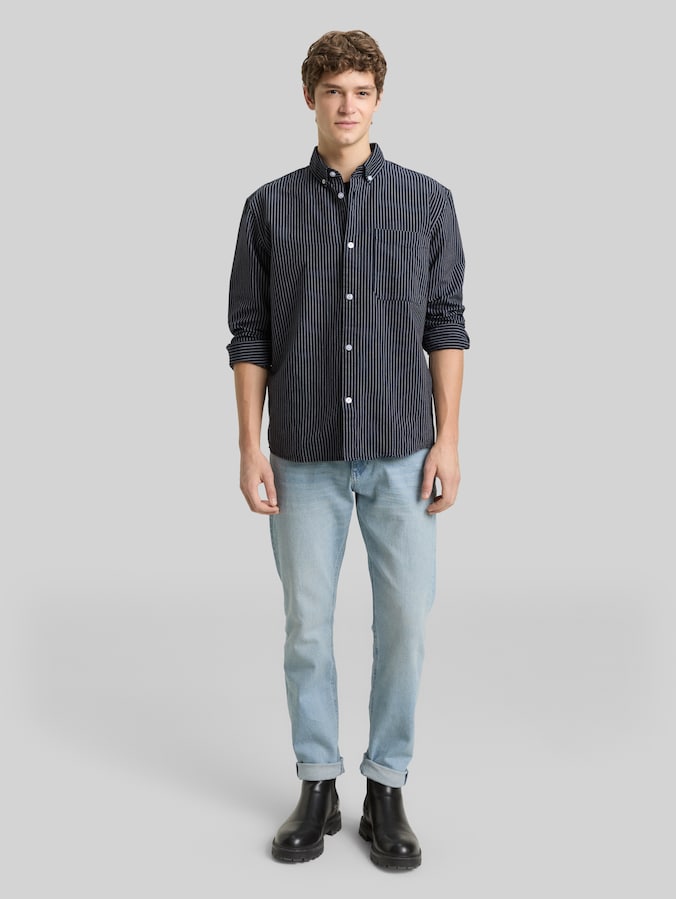 Relaxed Fit Hemd aus Baumwolle von Denim Male, navy blue stripe