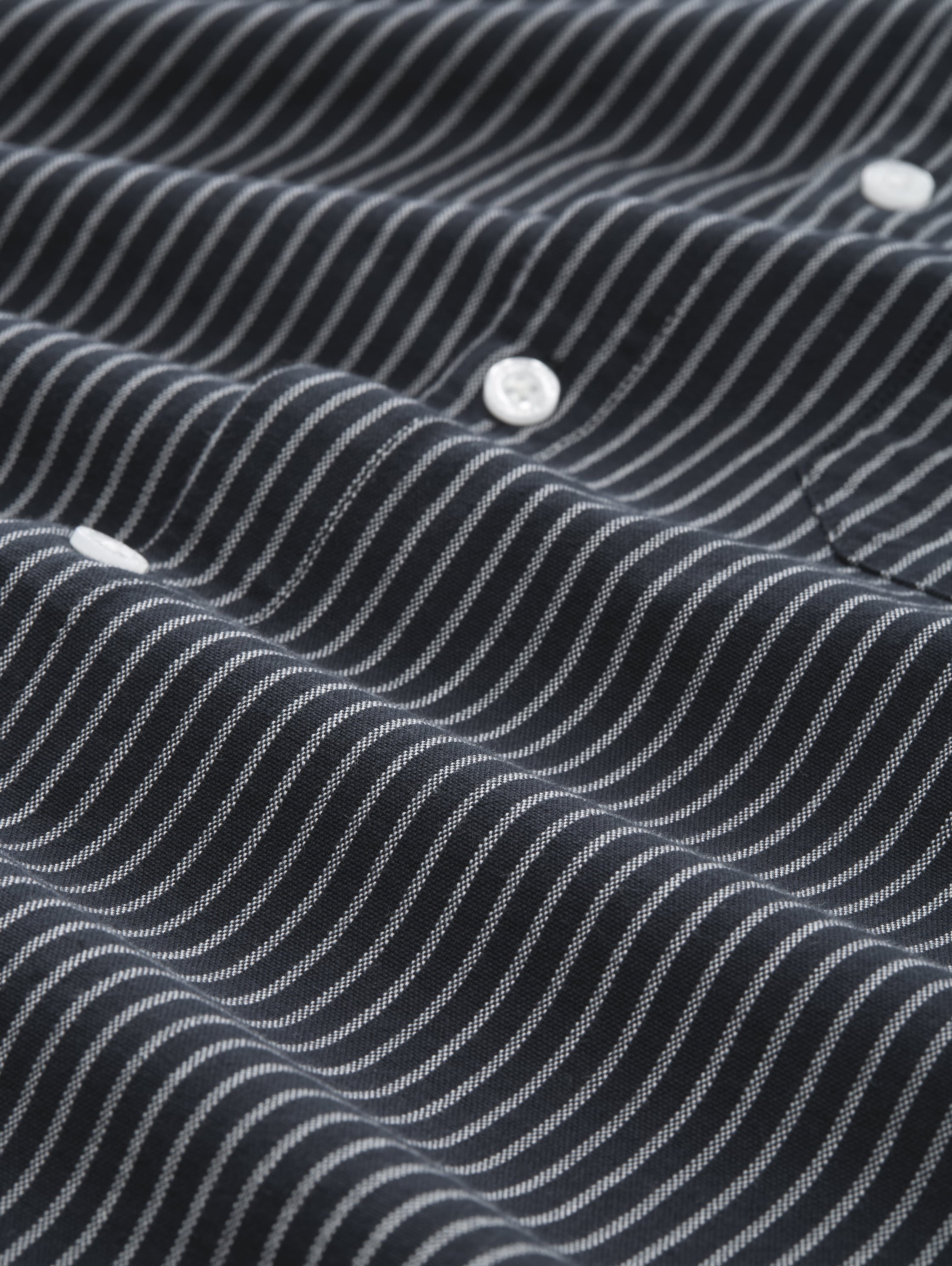 Chemise ample en coton - navy blue stripe - Vue de la matière