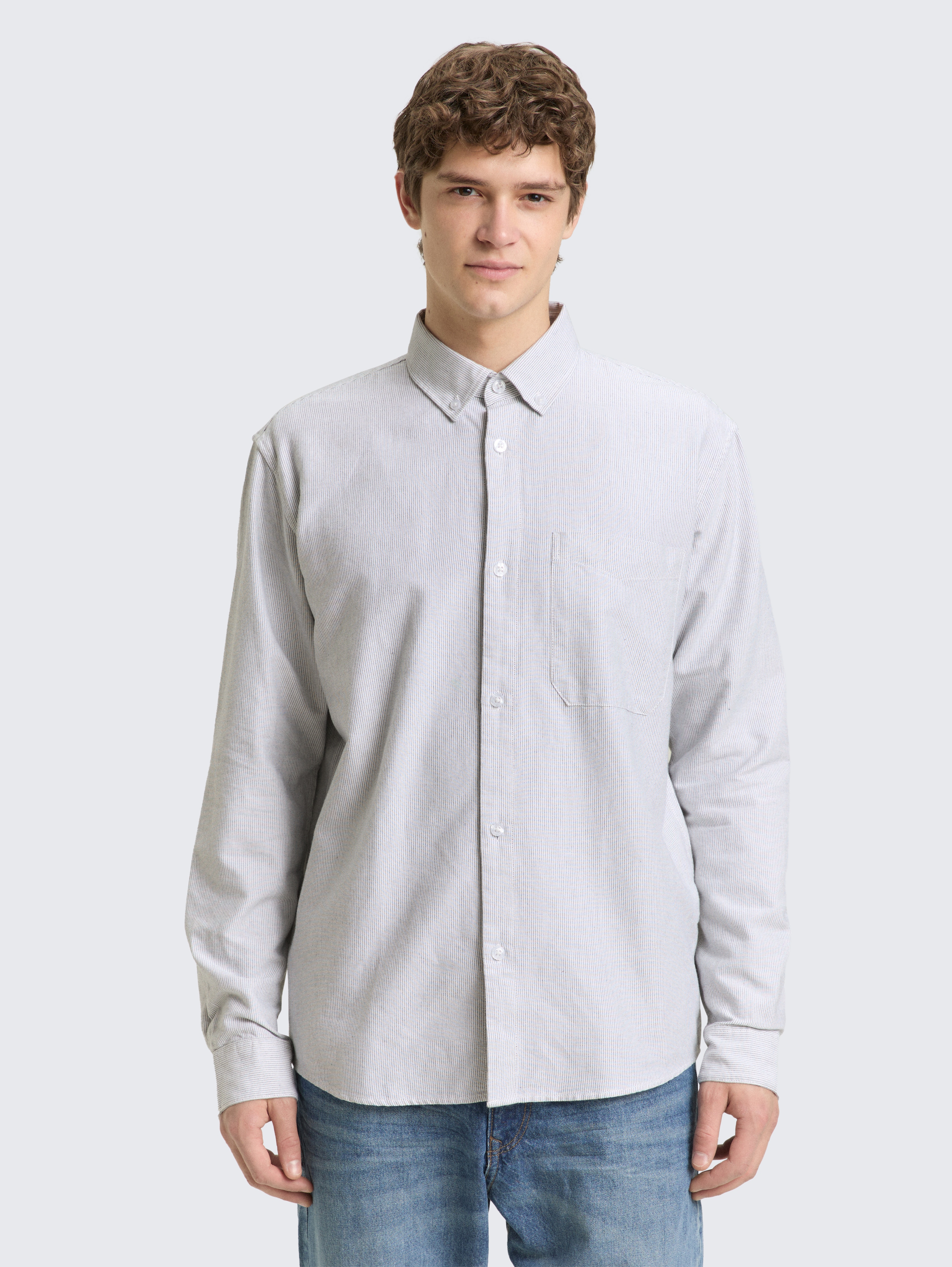 Relaxed Fit Hemd aus Baumwolle von Denim Male, white small stripe