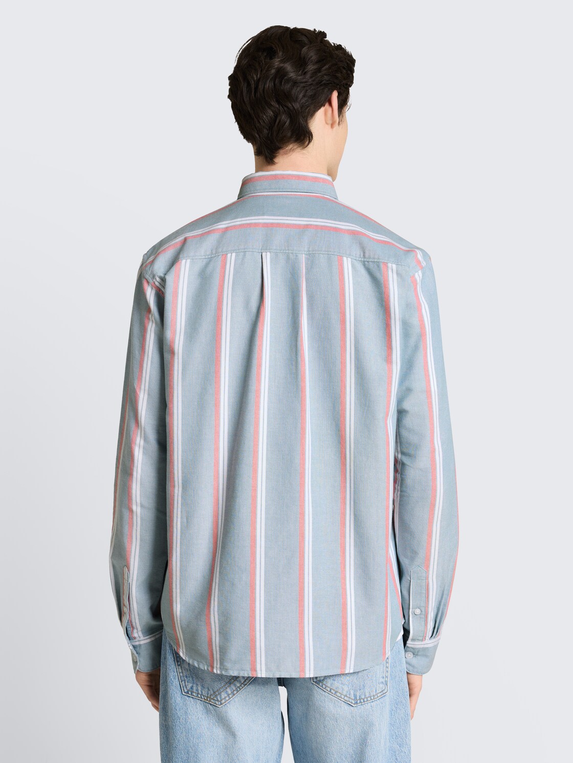 Relaxed Fit Hemd aus Baumwolle - citadel blue stripe - Auschnitt Model-Rückansicht