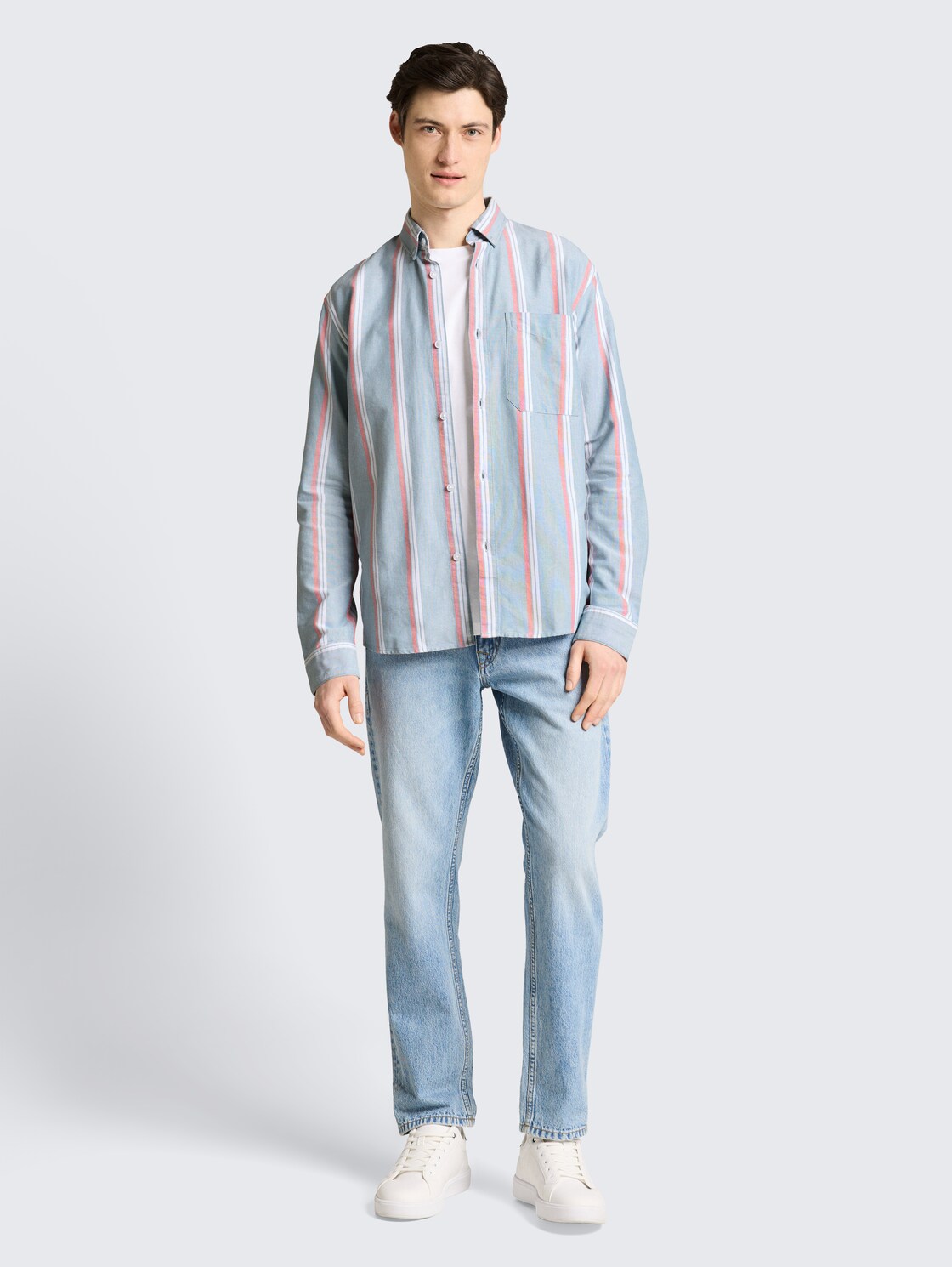 Relaxed Fit Hemd aus Baumwolle - citadel blue stripe - Model-Vorderansicht