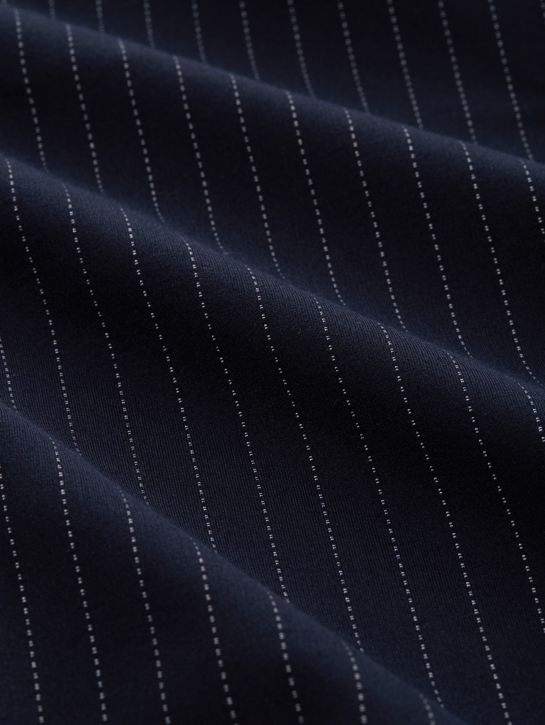 Loose fit broek met krijtstreep - navy white pinstripe - Materiaalweergave