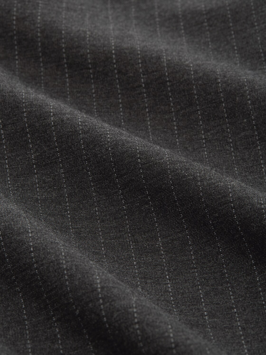 Loose Fit Hose mit Nadelstreifen - grey white pinstripe - Material-Ansicht