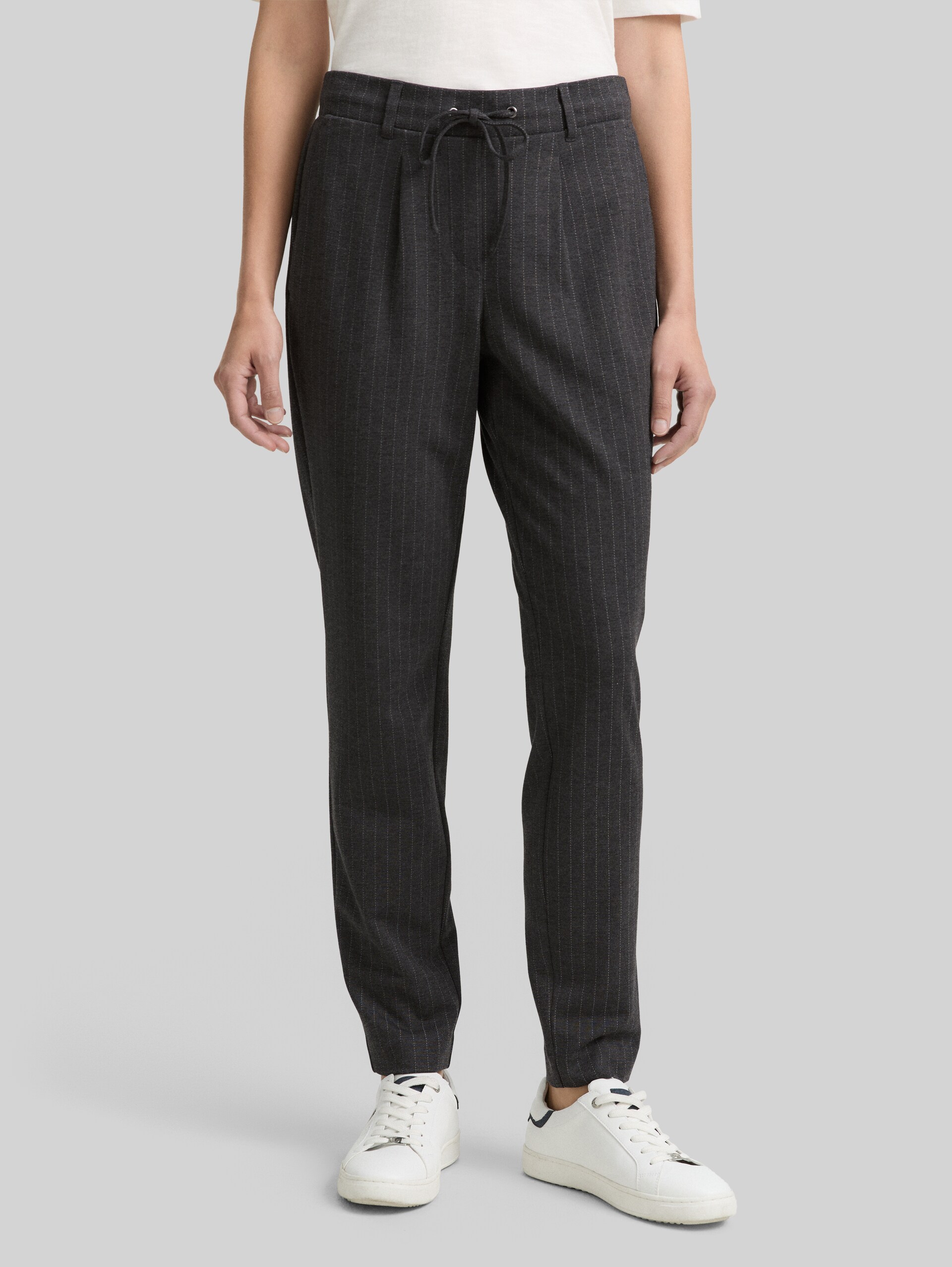 Loose fit trousers with pinstripes - grey white pinstripe - Neckline model front view