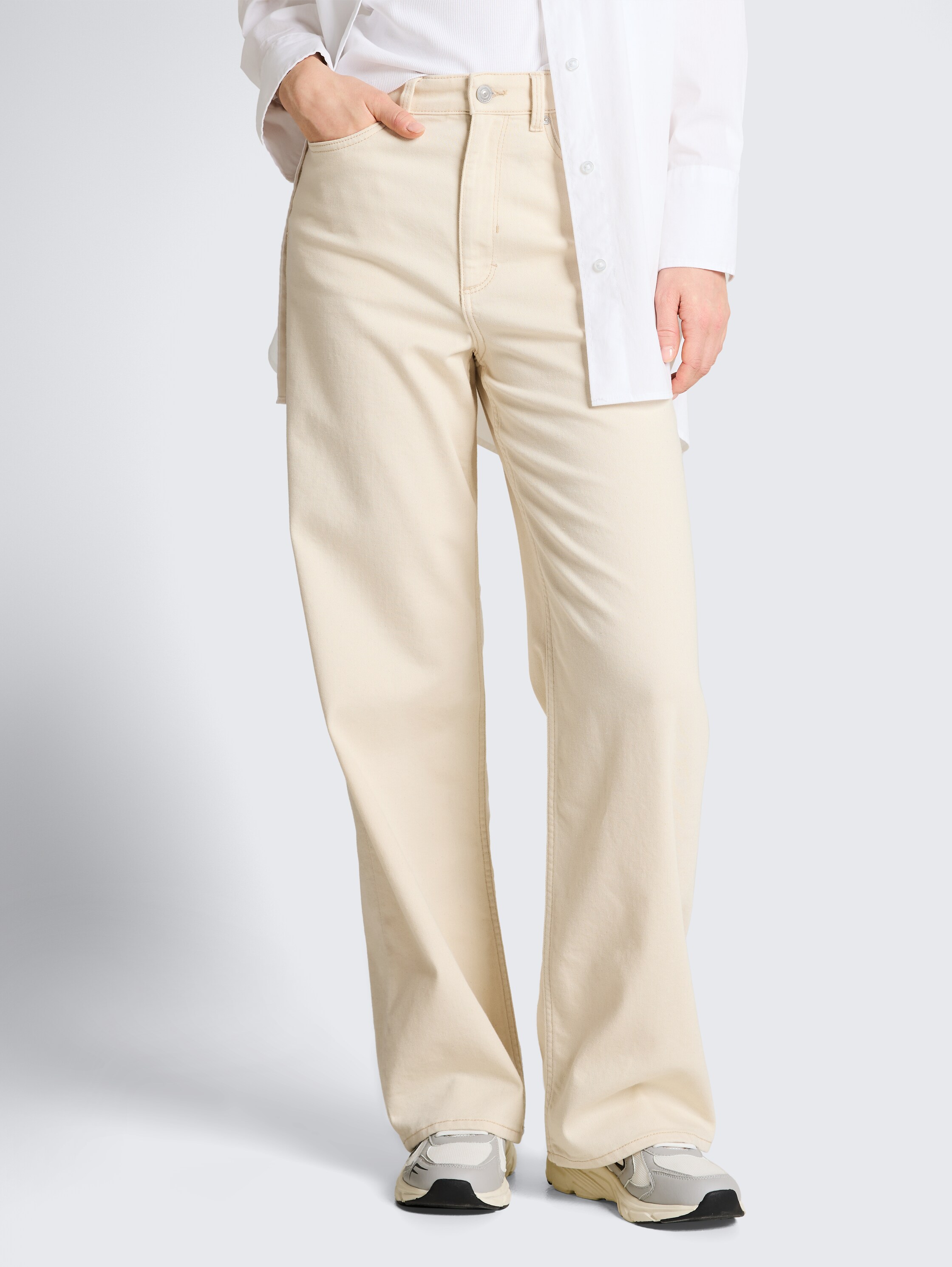 TTLINOU WIDE High Waist Jeans - raw offwhite denim - Ausschnitt Model-Vorderansicht