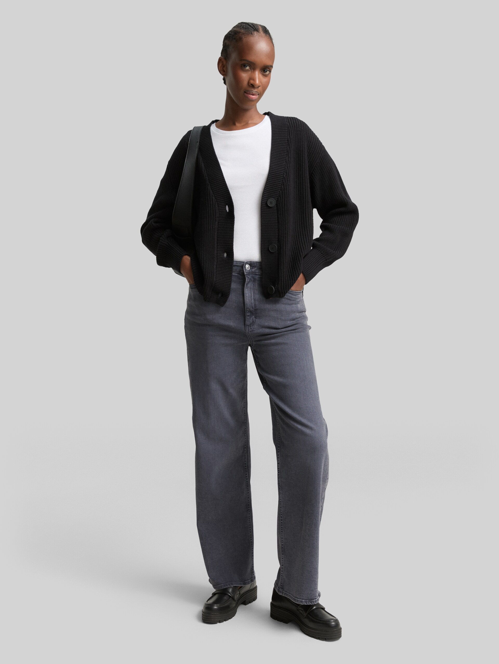 TTLINOU WIDE High-Waisted Jeans - used mid stone grey denim - Model front view