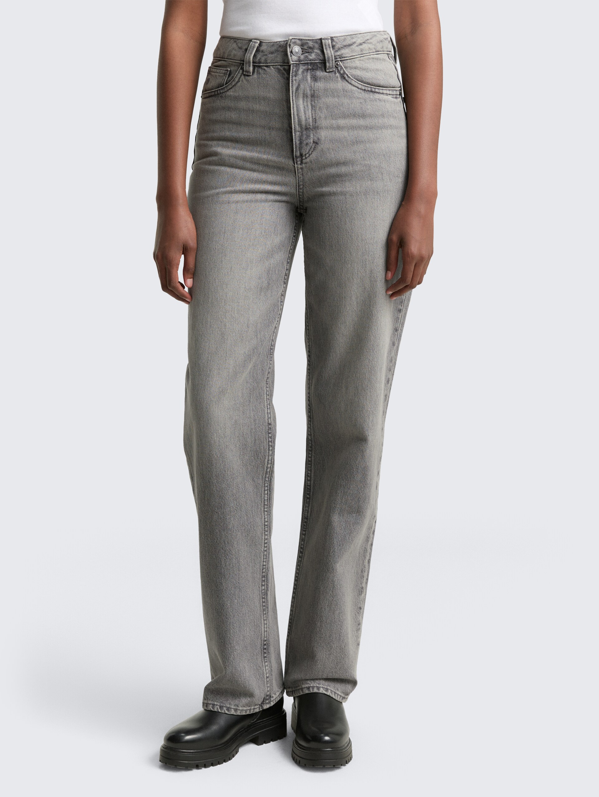 TTELIN STRAIGHT Jeans - used mid stone grey denim - Ausschnitt Model-Vorderansicht