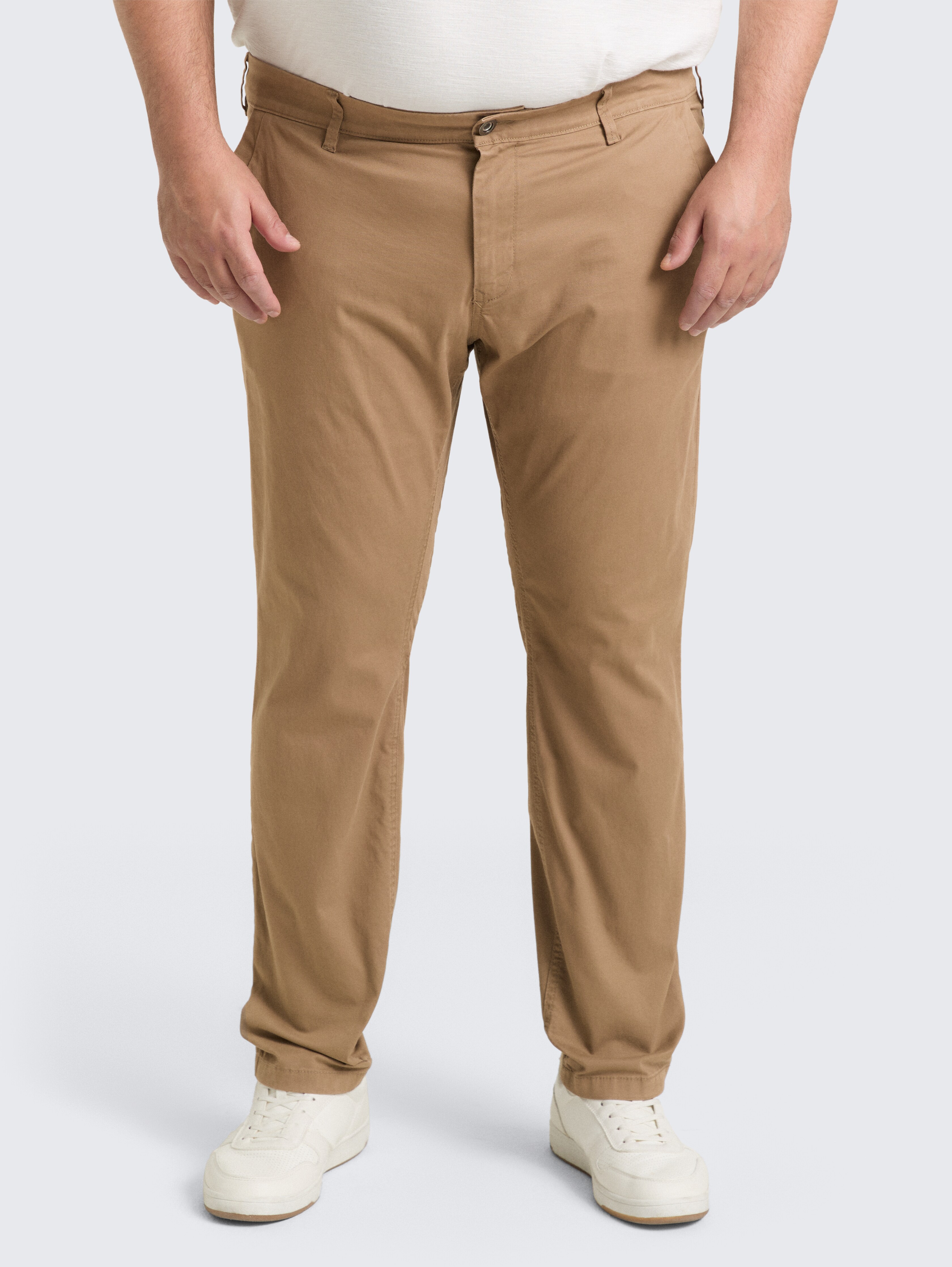 Plus Size - Tapered Chino Hose von Men Plus Size, Caribou Beige