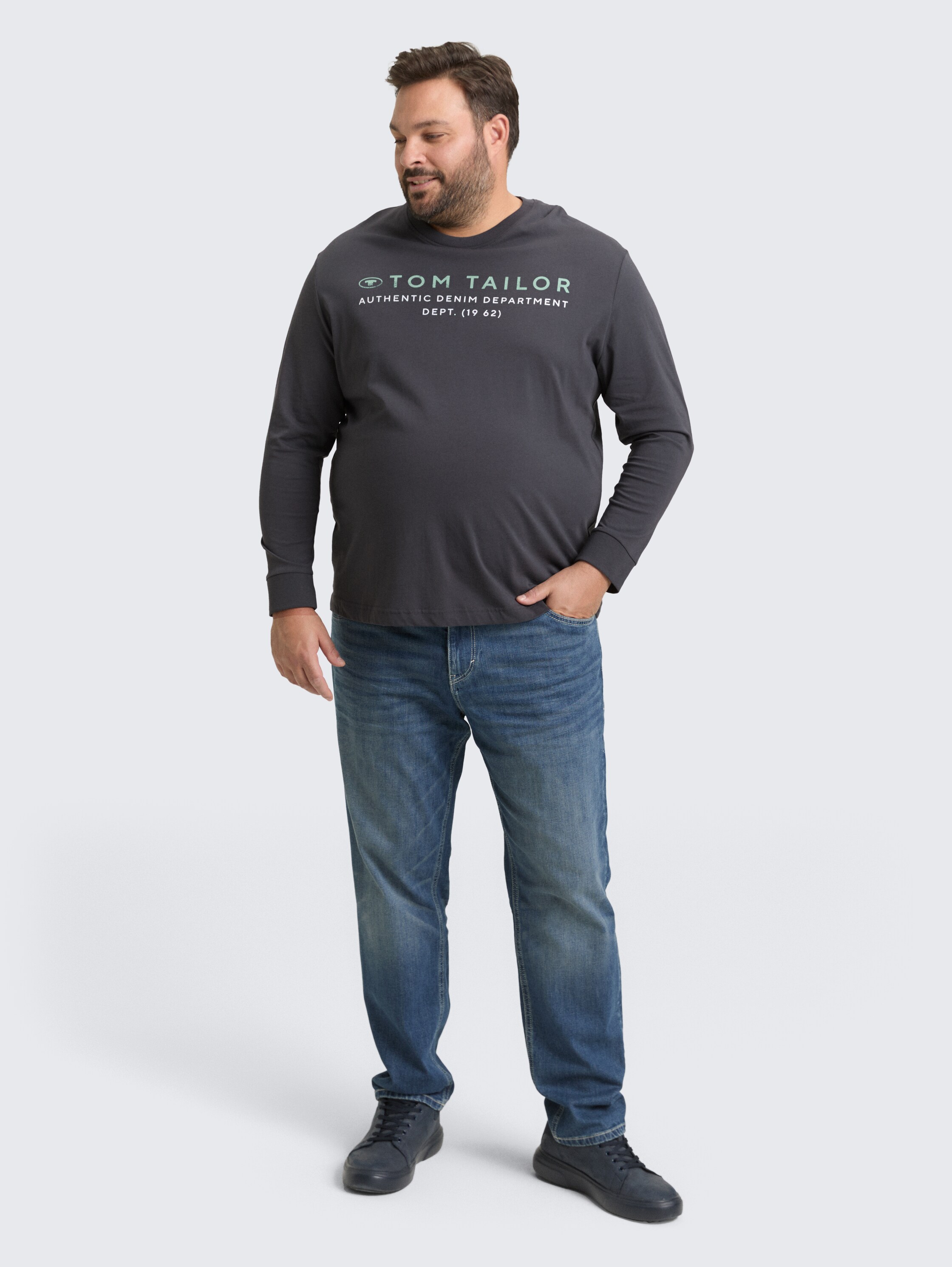 Plus Size - Langarmshirt mit Logo-Print - tarmac_grey - 