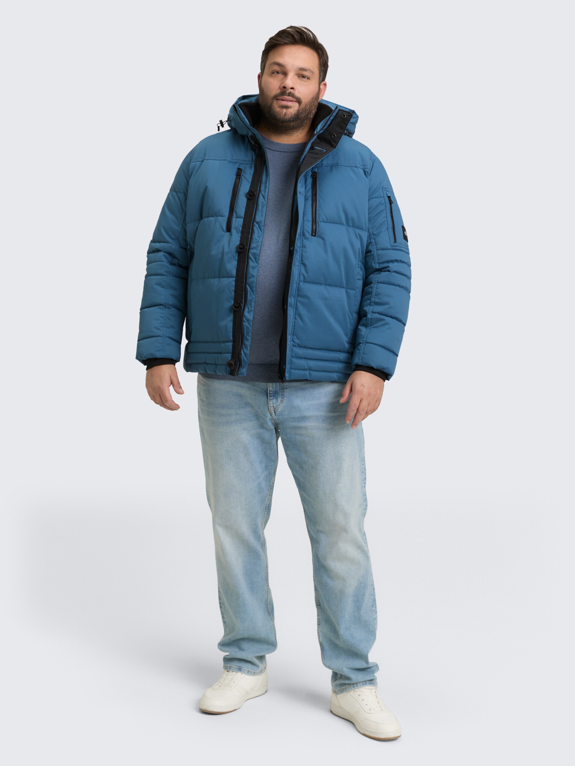 Plus Size - Pufferjacke mit abnehmbarer Kapuze - real teal blue - seitliche Model-Ansicht