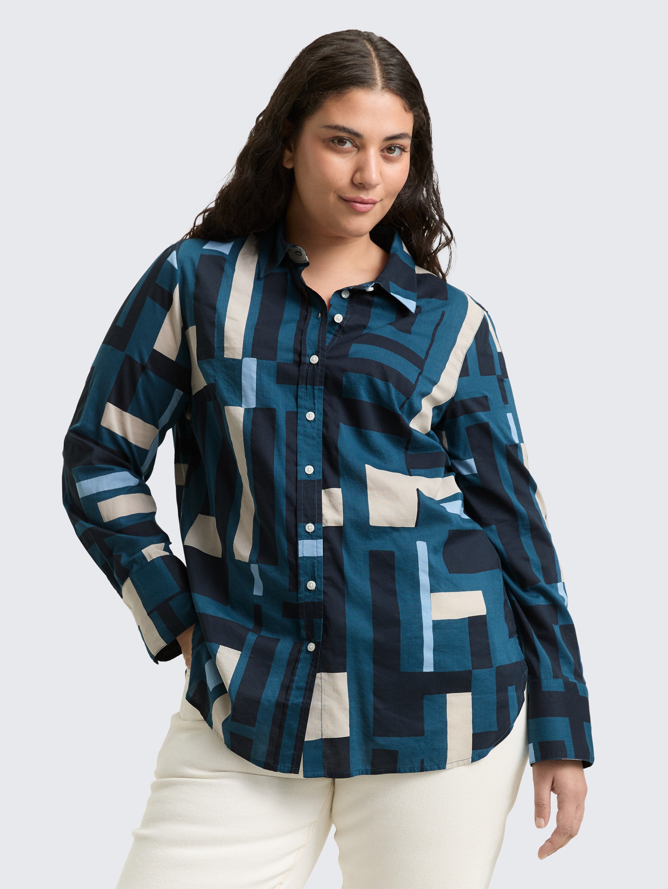 Plus Size - Hemdbluse mit Muster - teal_geometric_design - 