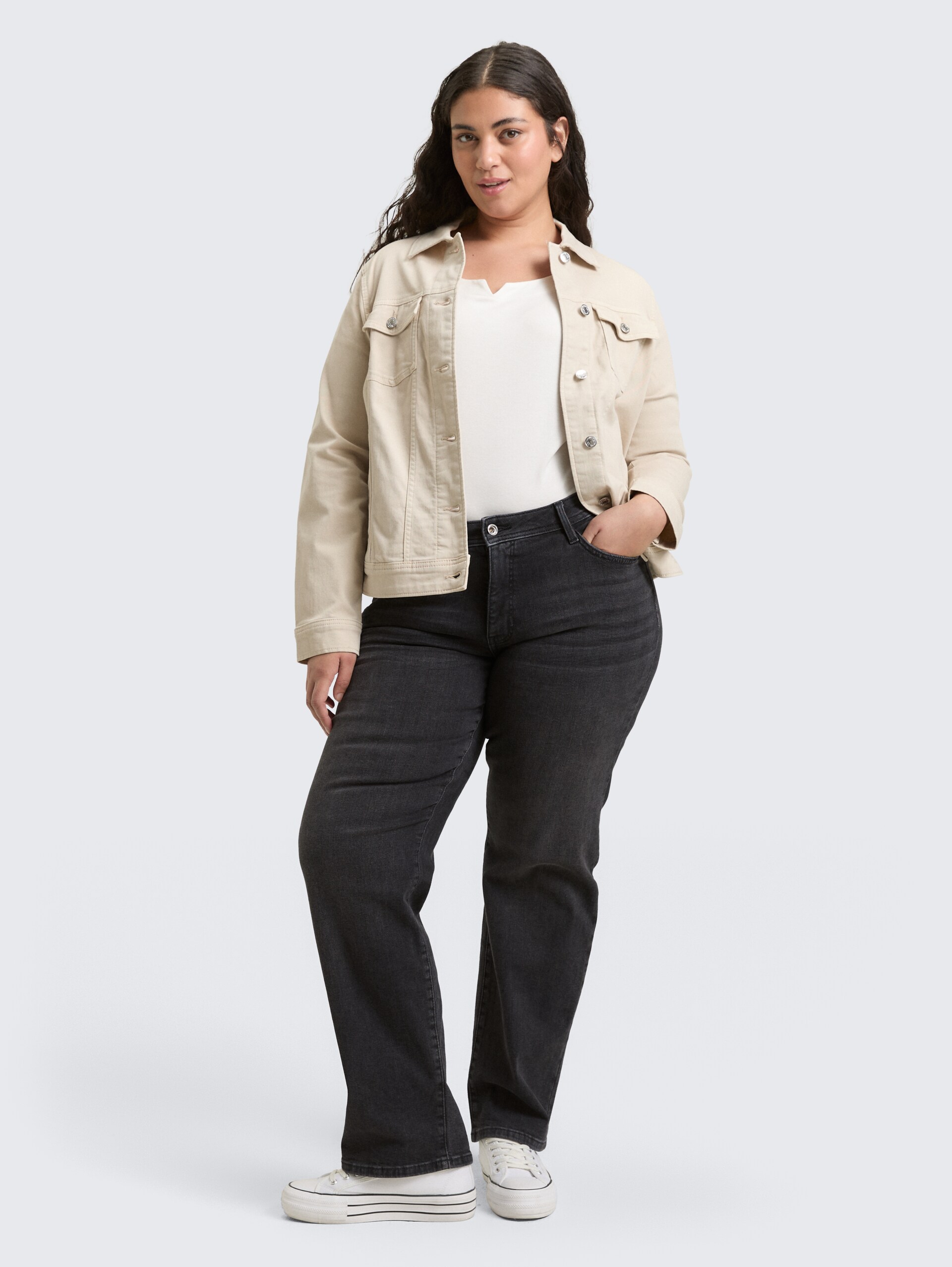 Plus Size - Straight jeans - faded black - Model vooraanzicht