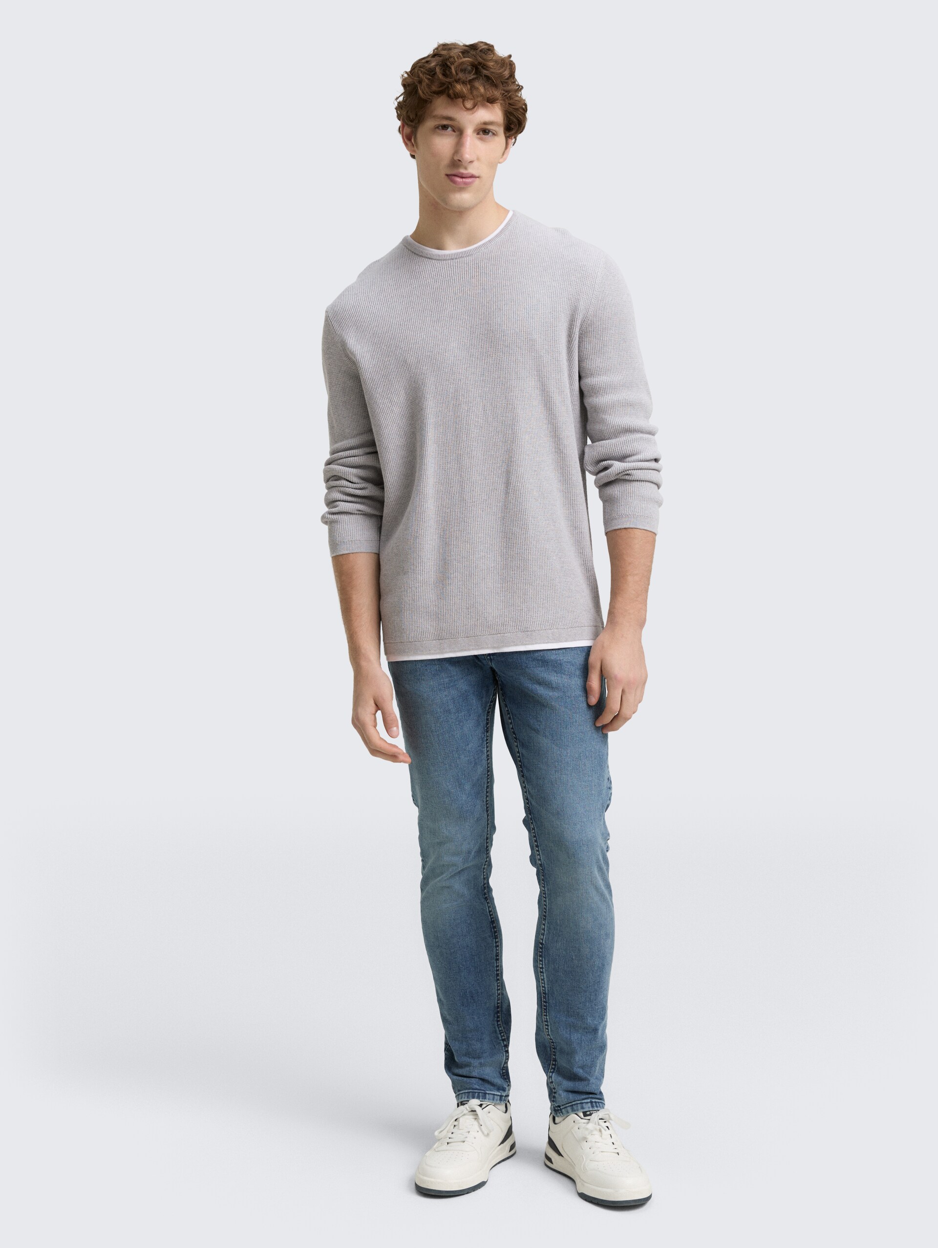 2-in-1 Strickpullover aus Baumwolle - Light Stone Grey Melange - Model-Vorderansicht